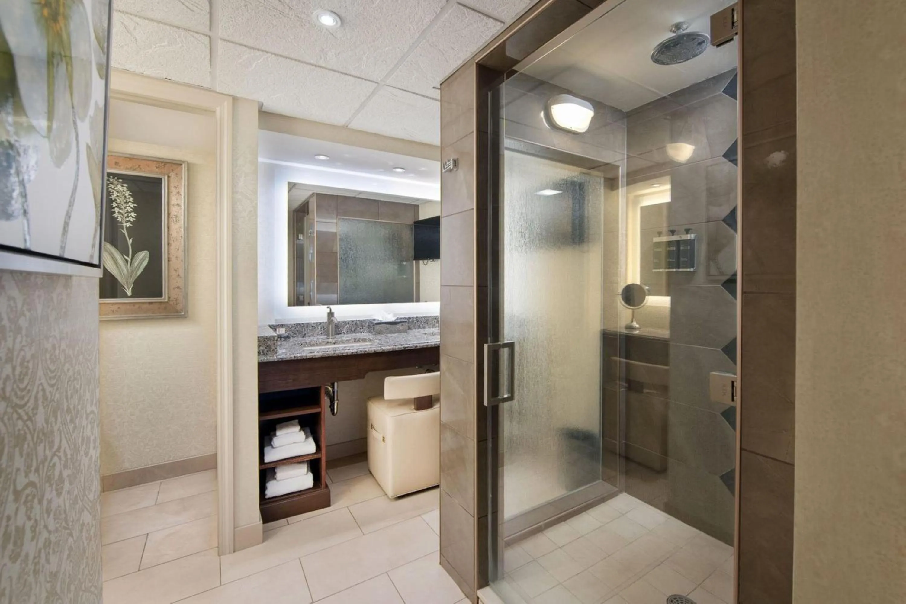 Bathroom in Eden Resort and Suites, BW Premier Collection