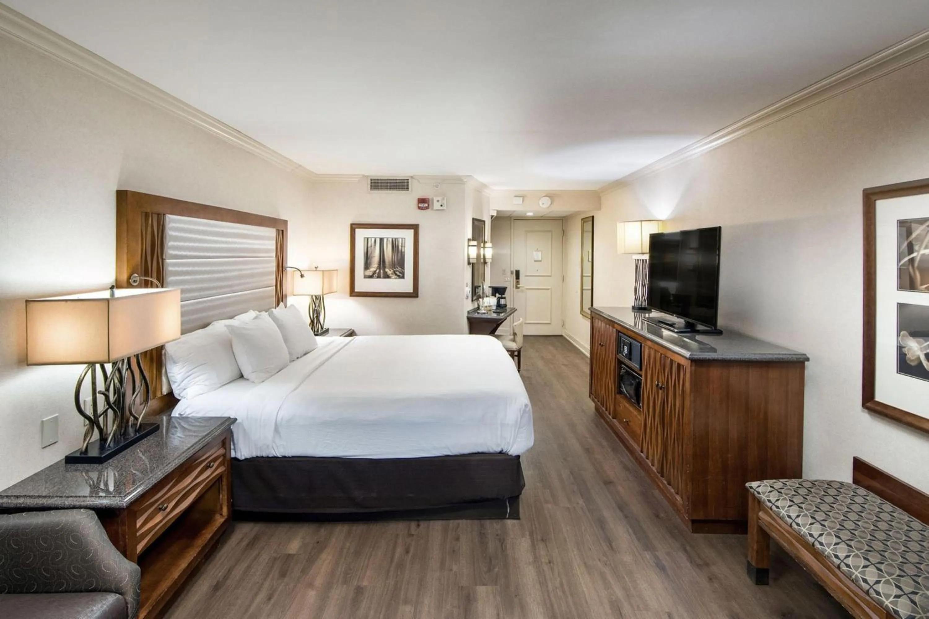 Bedroom, Bed in Eden Resort and Suites, BW Premier Collection