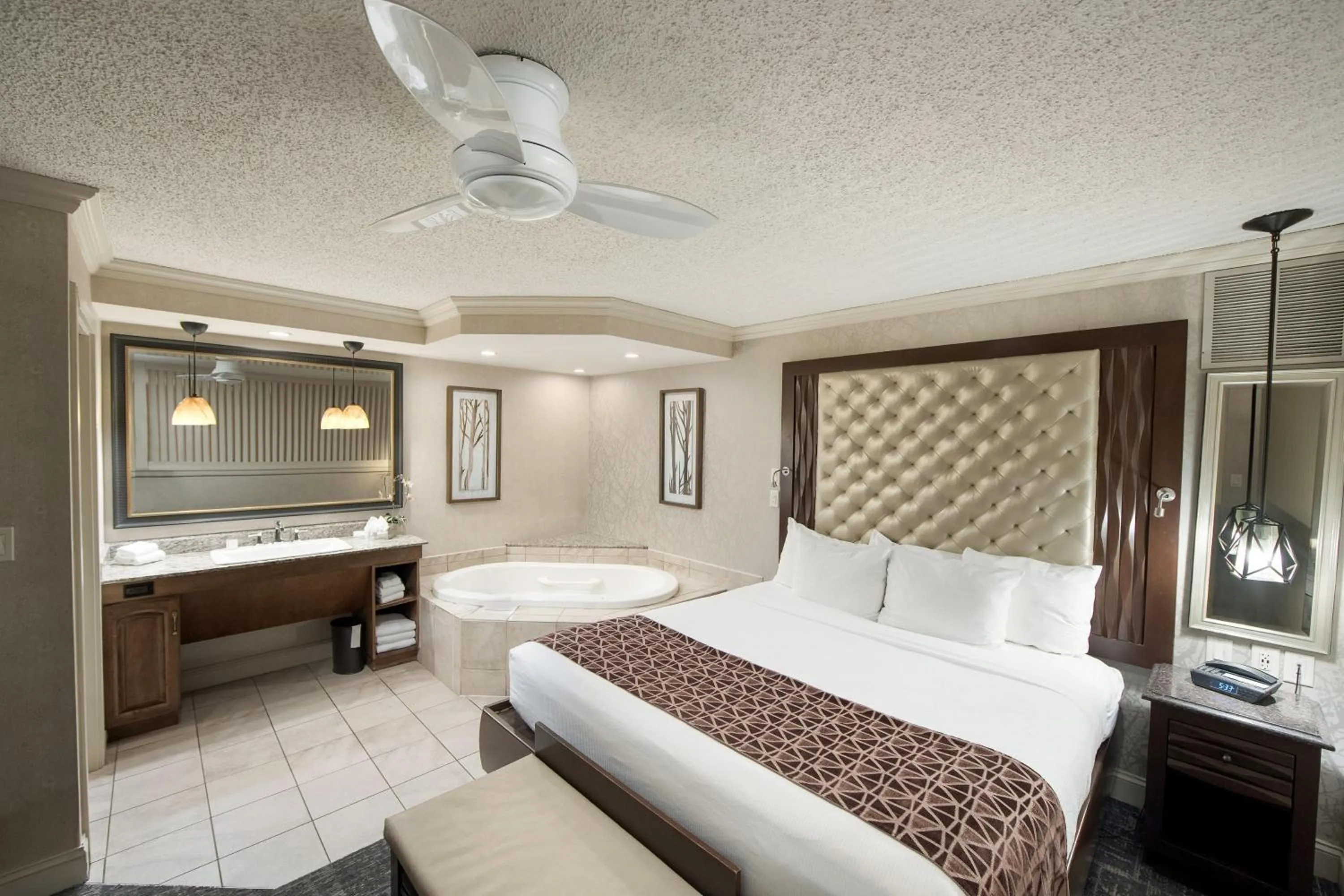 Bedroom, Bed in Eden Resort and Suites, BW Premier Collection