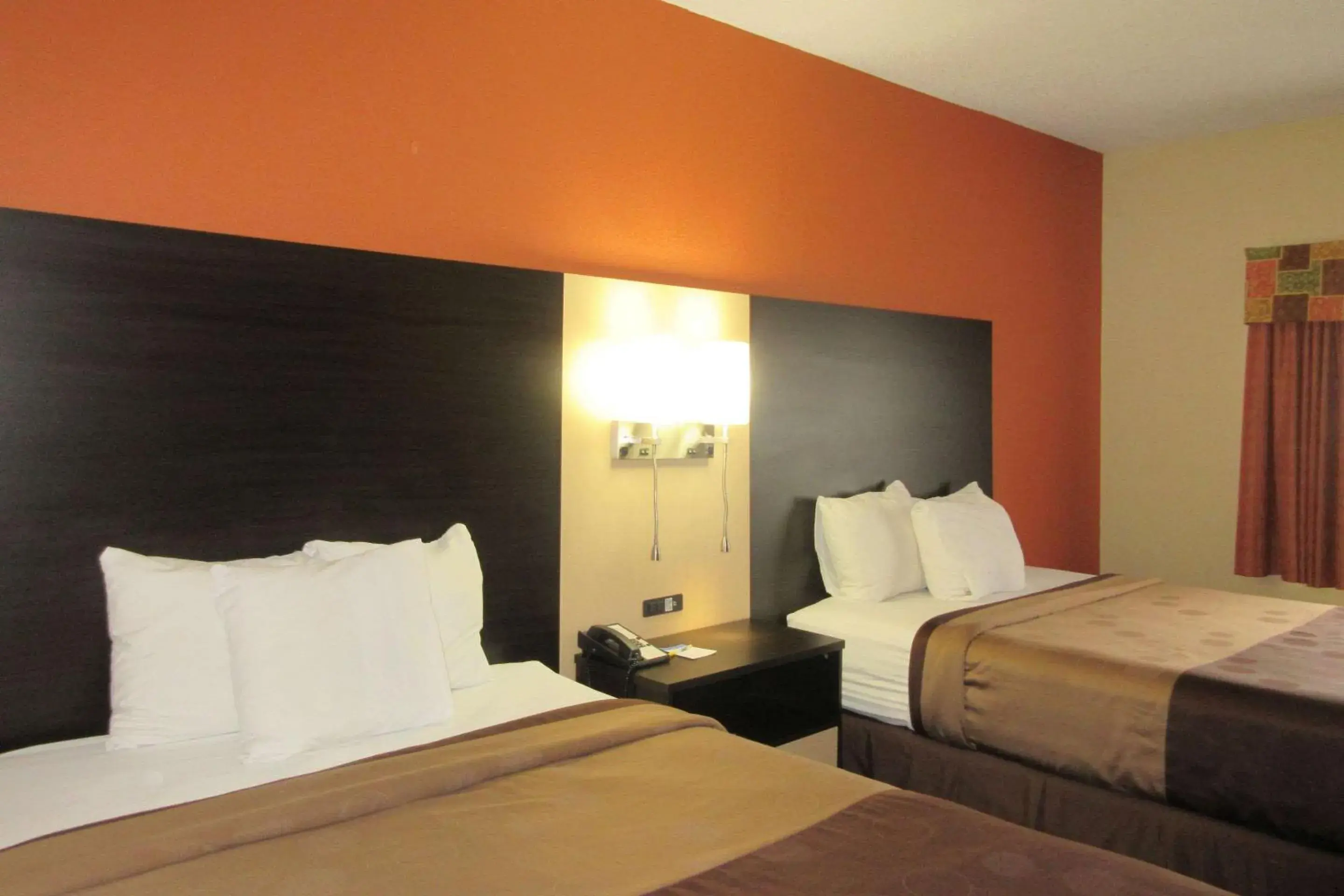 Photo of the whole room, Bed in Quality Inn & Suites