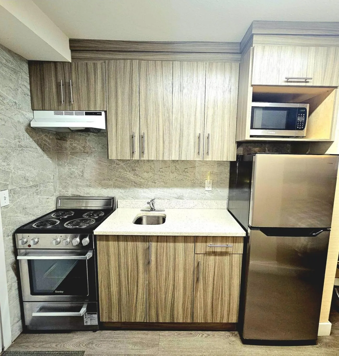 Kitchen or kitchenette in Rodeway Inn & Suites