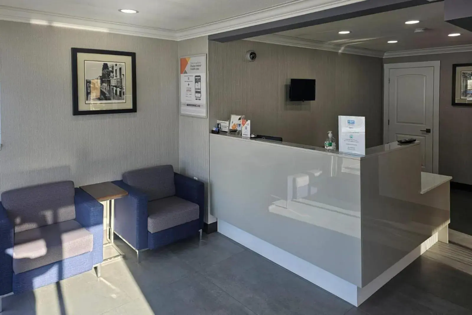 Lobby or reception in Rodeway Inn & Suites Lobby or reception in Rodeway Inn & Suites