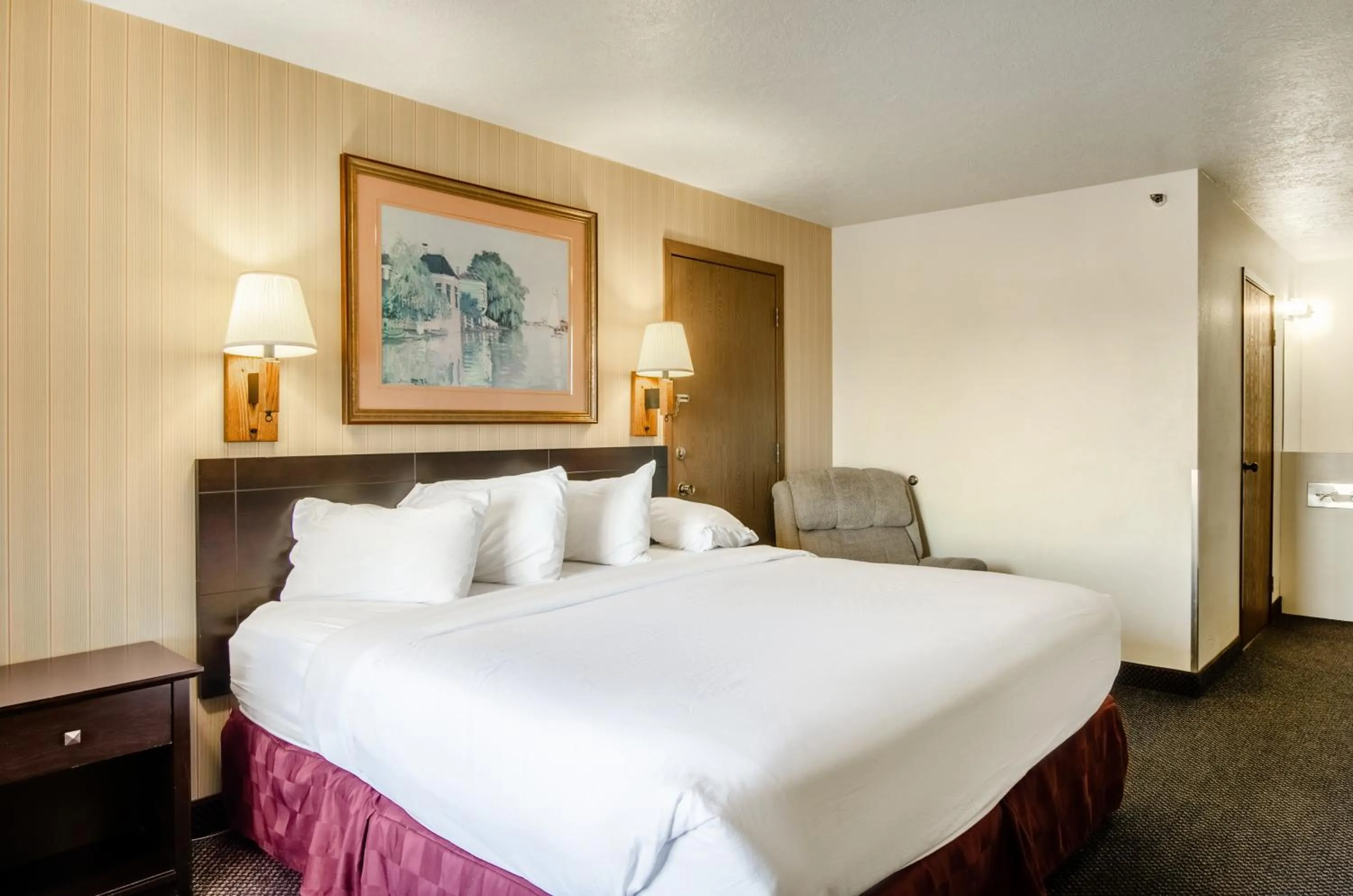 Bed in Americas Best Value Inn & Suites Ft Collins E at I-25