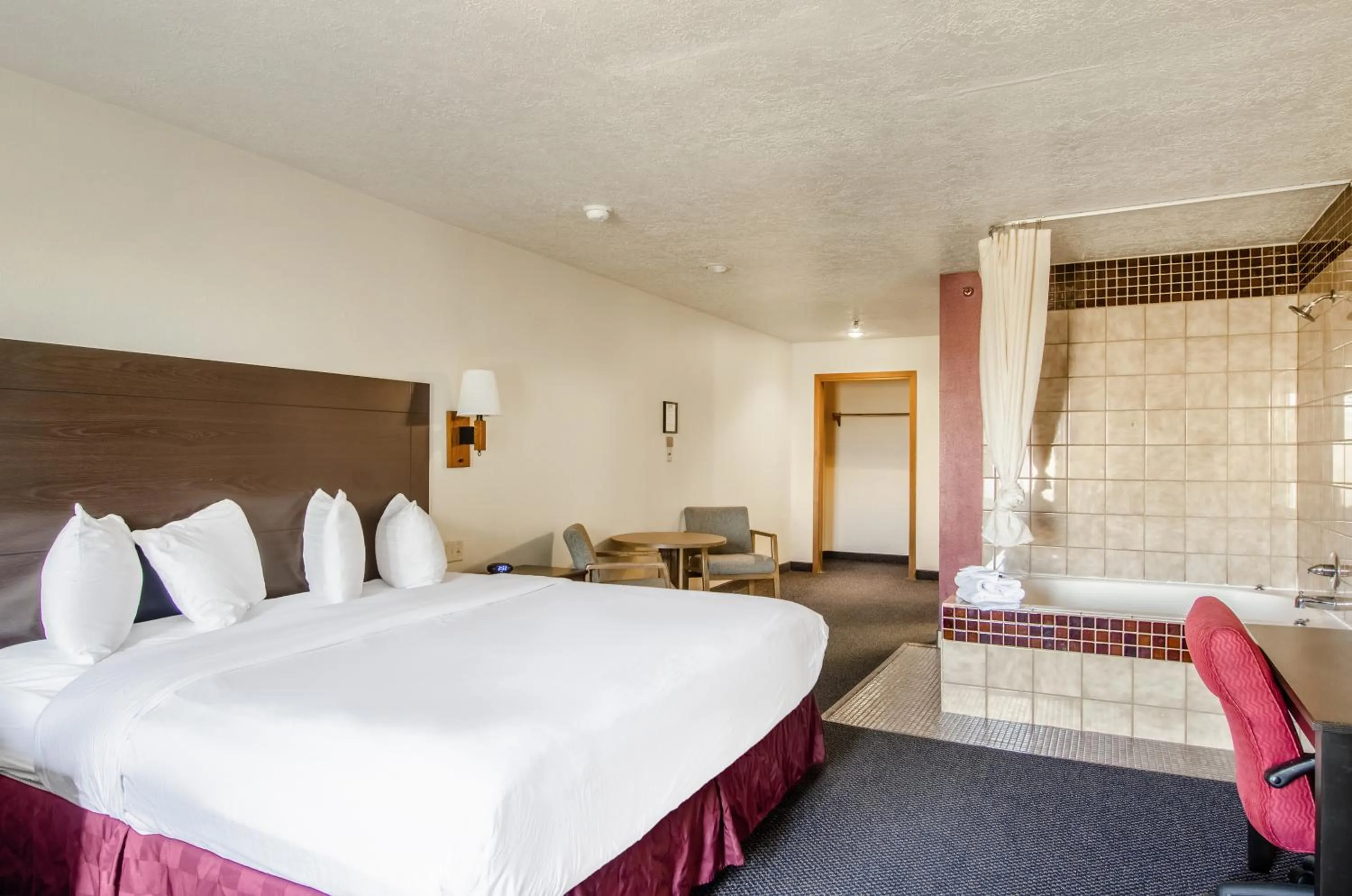 Bed in Americas Best Value Inn & Suites Ft Collins E at I-25