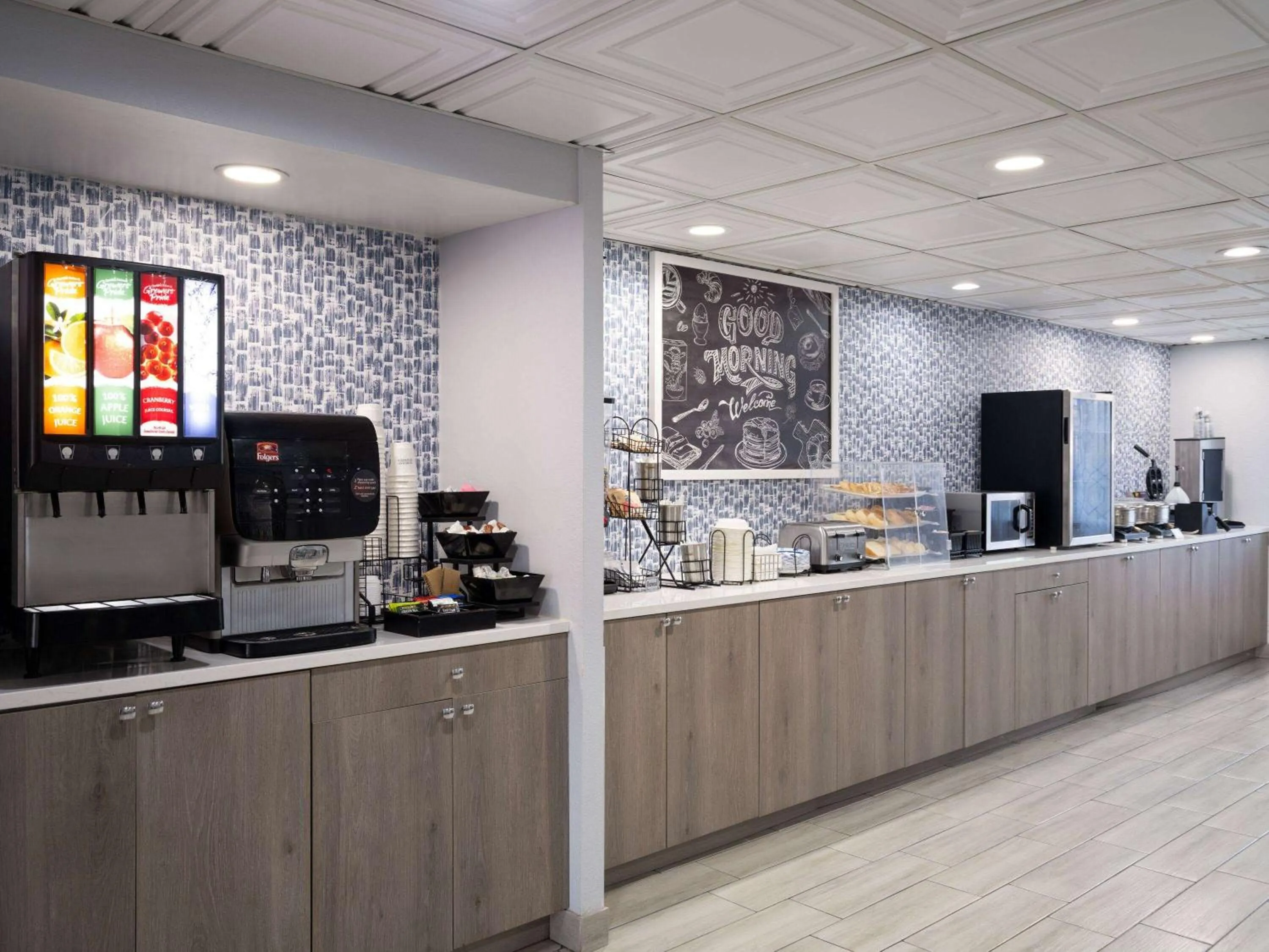 Breakfast in Best Western Woodstock Inn