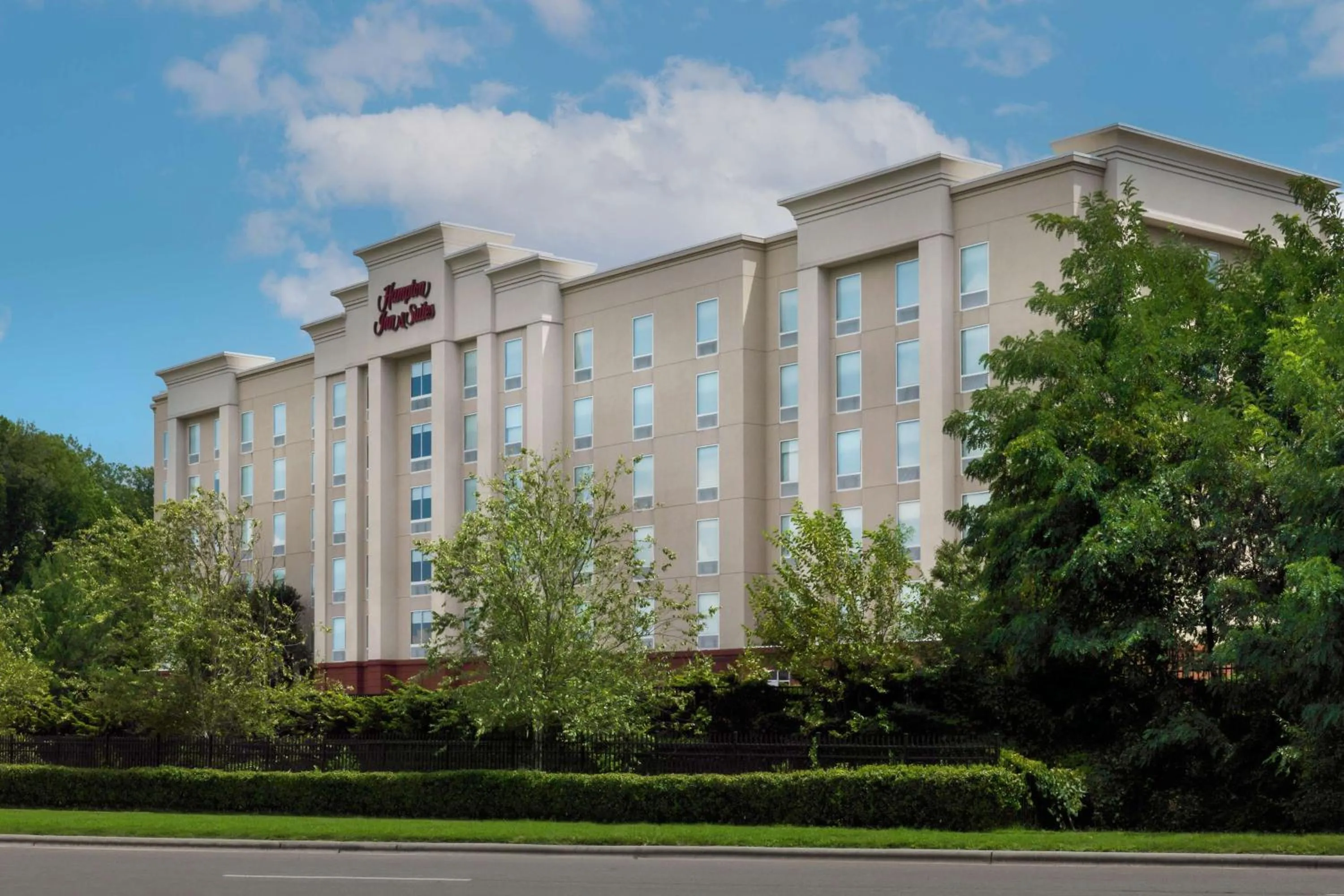 Property building in Hampton Inn & Suites Durham North I-85