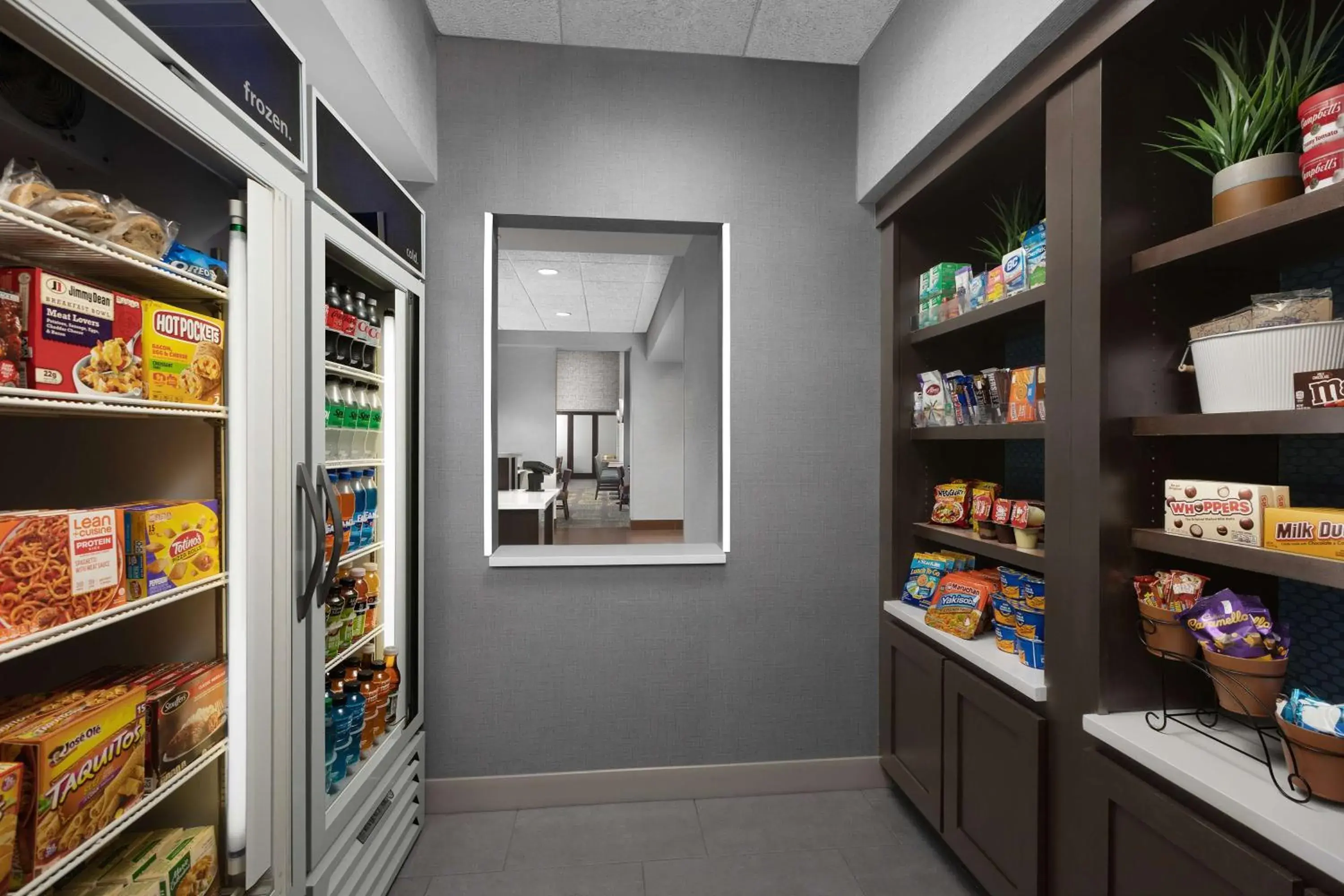 Restaurant/places to eat in Hampton Inn & Suites Durham North I-85 Restaurant/places to eat in Hampton Inn & Suites Durham North I-85