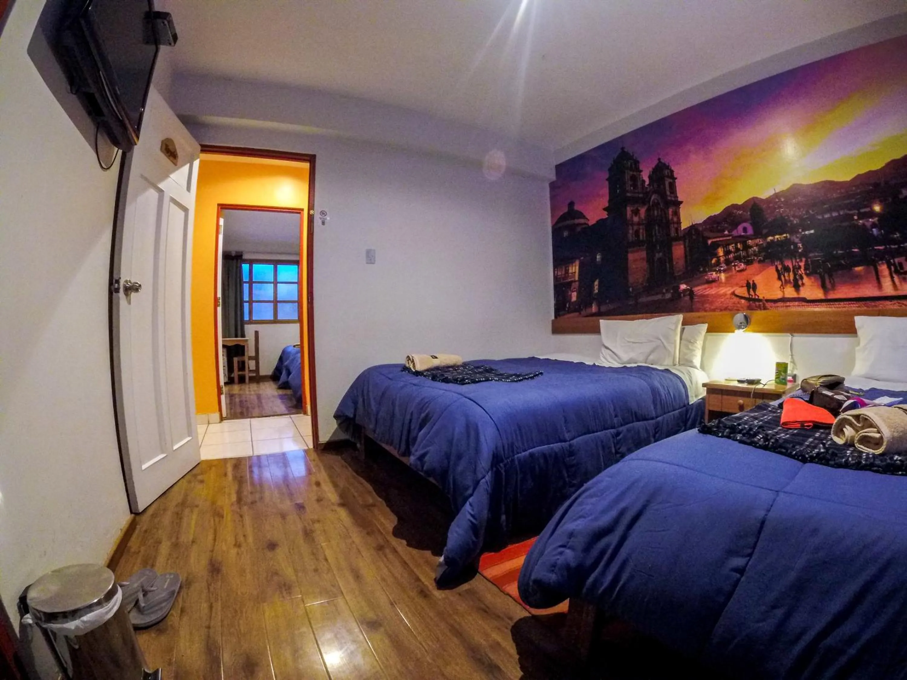 Photo of the whole room, Bed in Net House Cusco