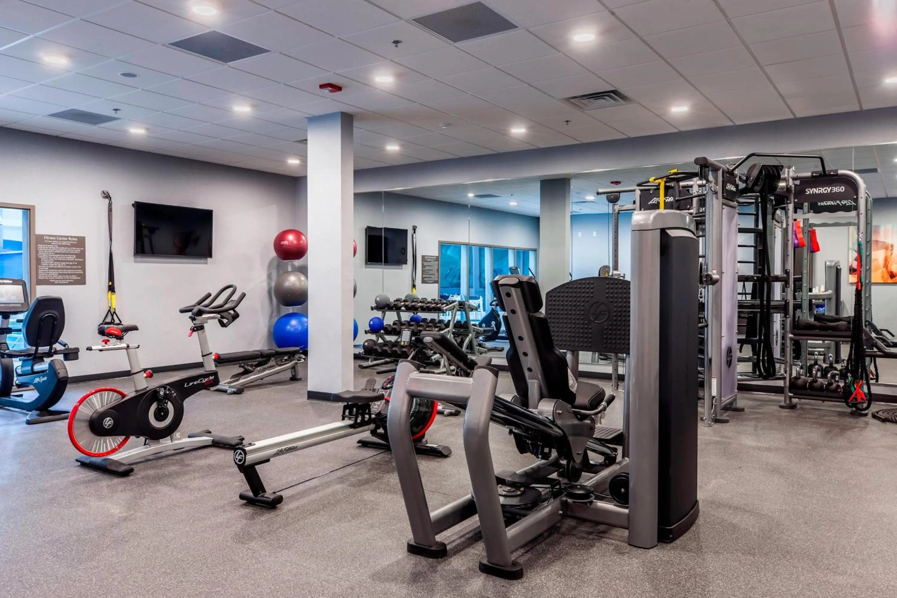 Fitness centre/facilities in Delta Hotels by Marriott Fargo