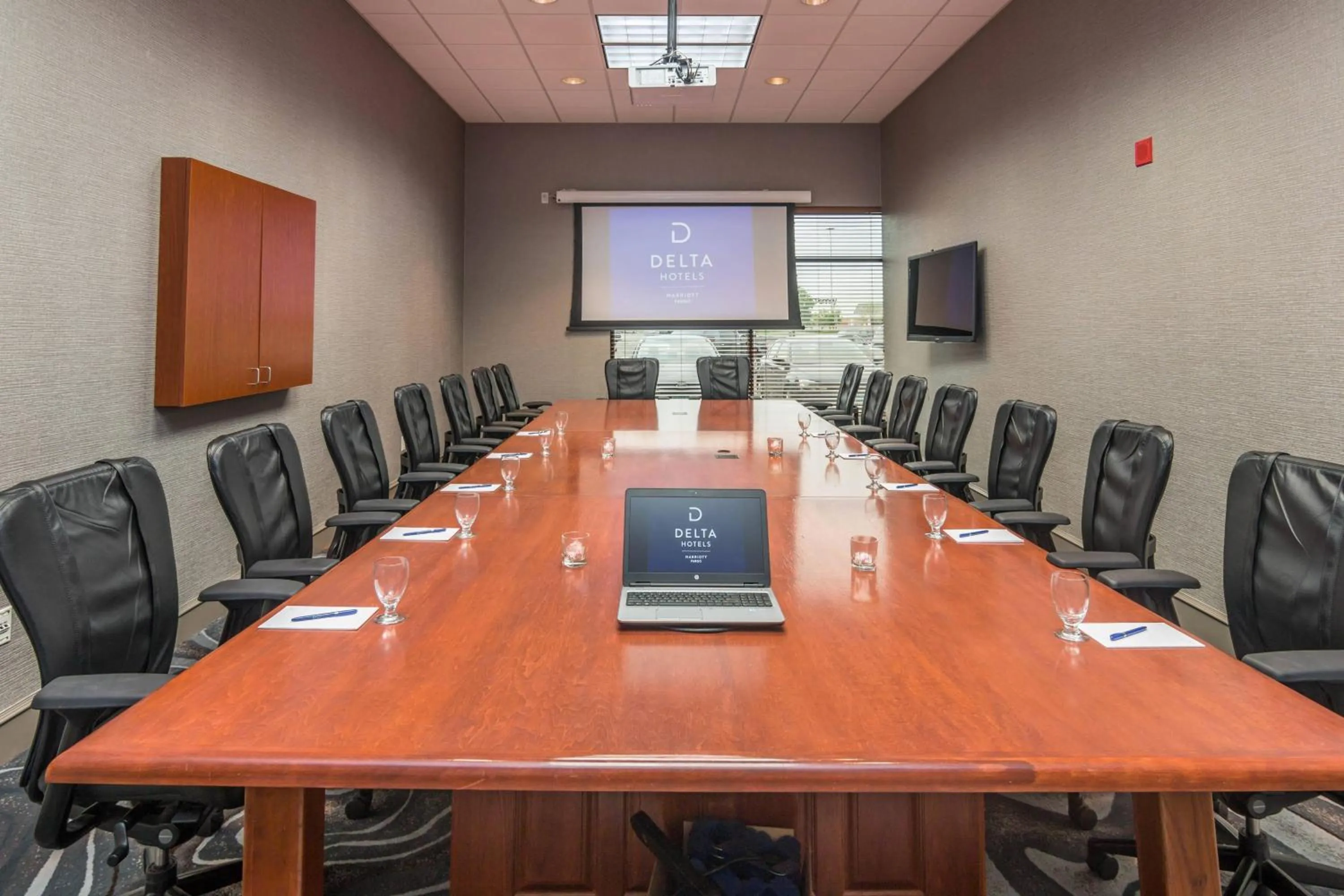 Meeting/conference room in Delta Hotels by Marriott Fargo
