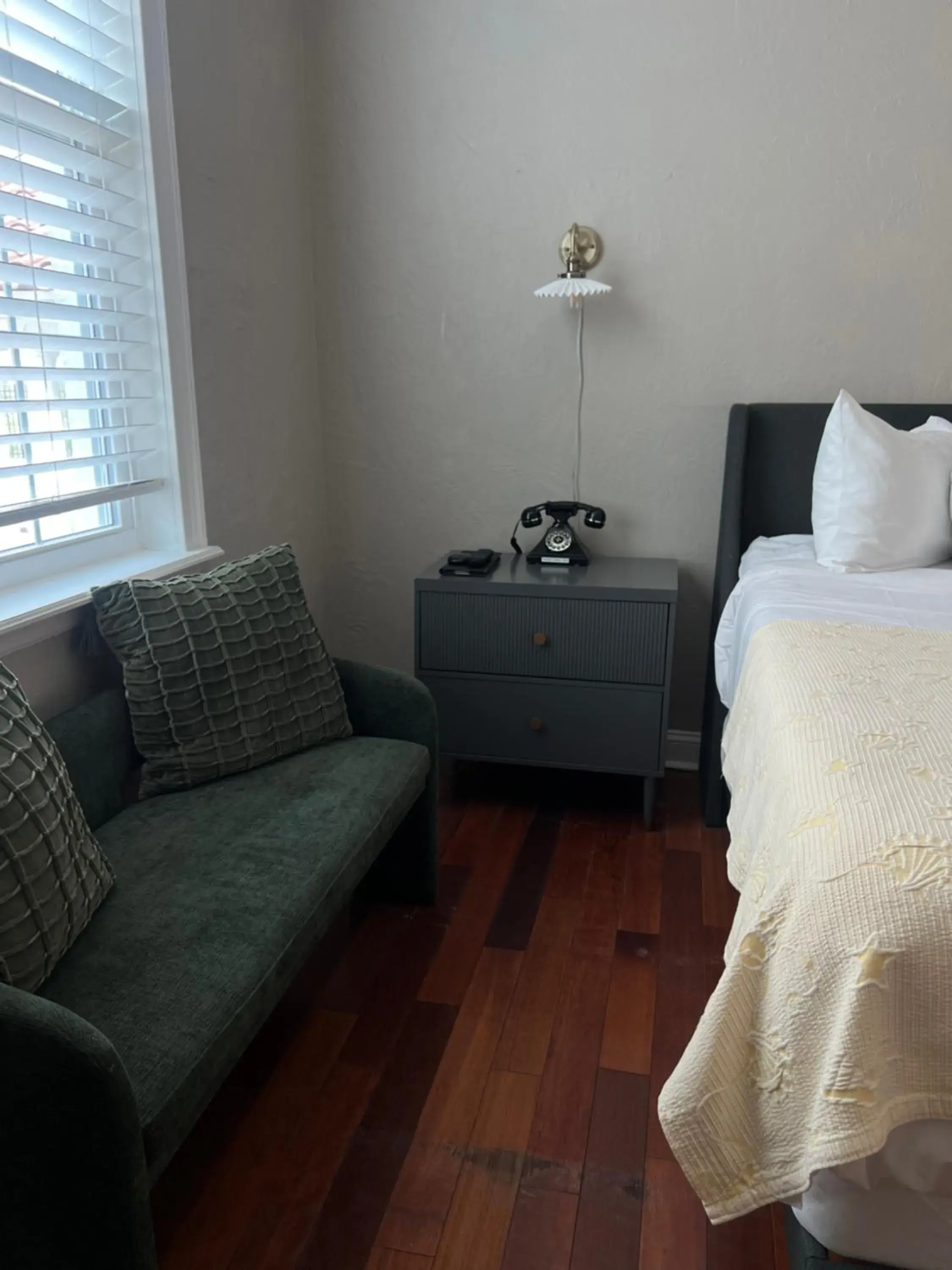 Bedroom, Bed in Casa Marina Hotel & Restaurant - Jacksonville Beach Bedroom, Bed in Casa Marina Hotel & Restaurant - Jacksonville Beach