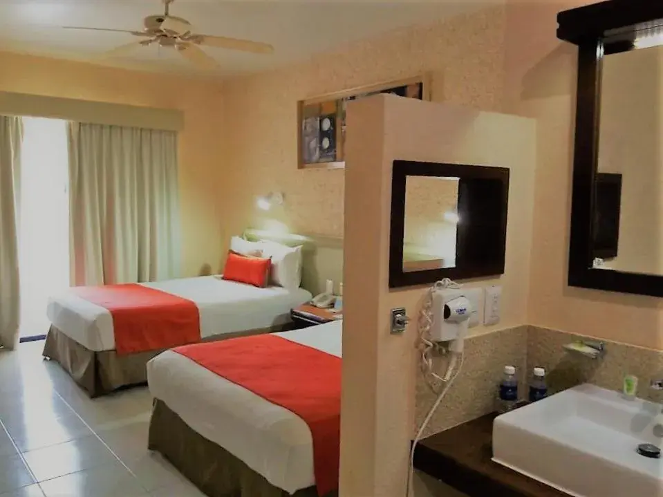 Photo of the whole room, Bed in Olas Altas Inn Hotel & Spa Photo of the whole room, Bed in Olas Altas Inn Hotel & Spa