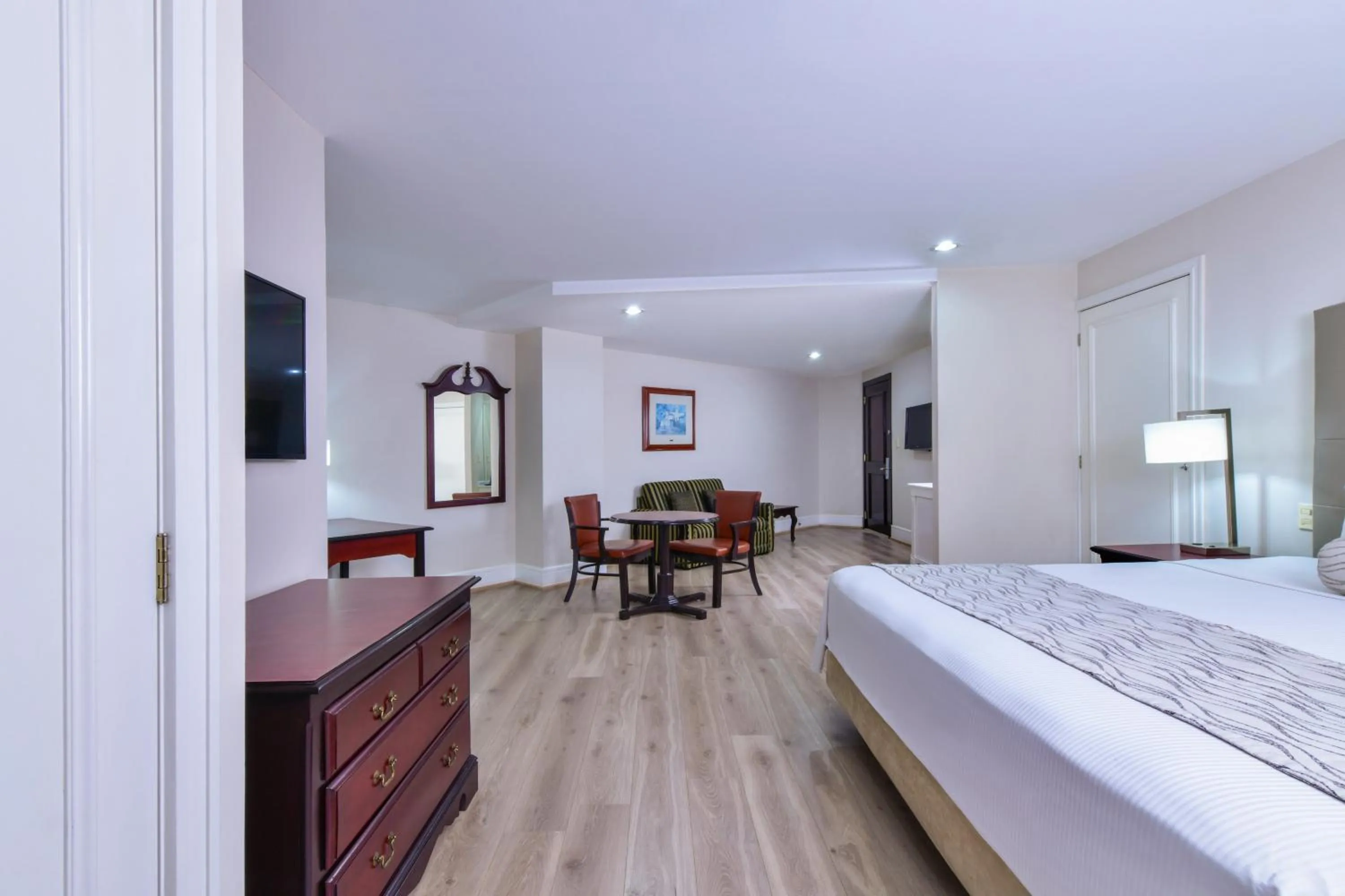 Bedroom, Bed in Krystal Satelite Maria Barbara