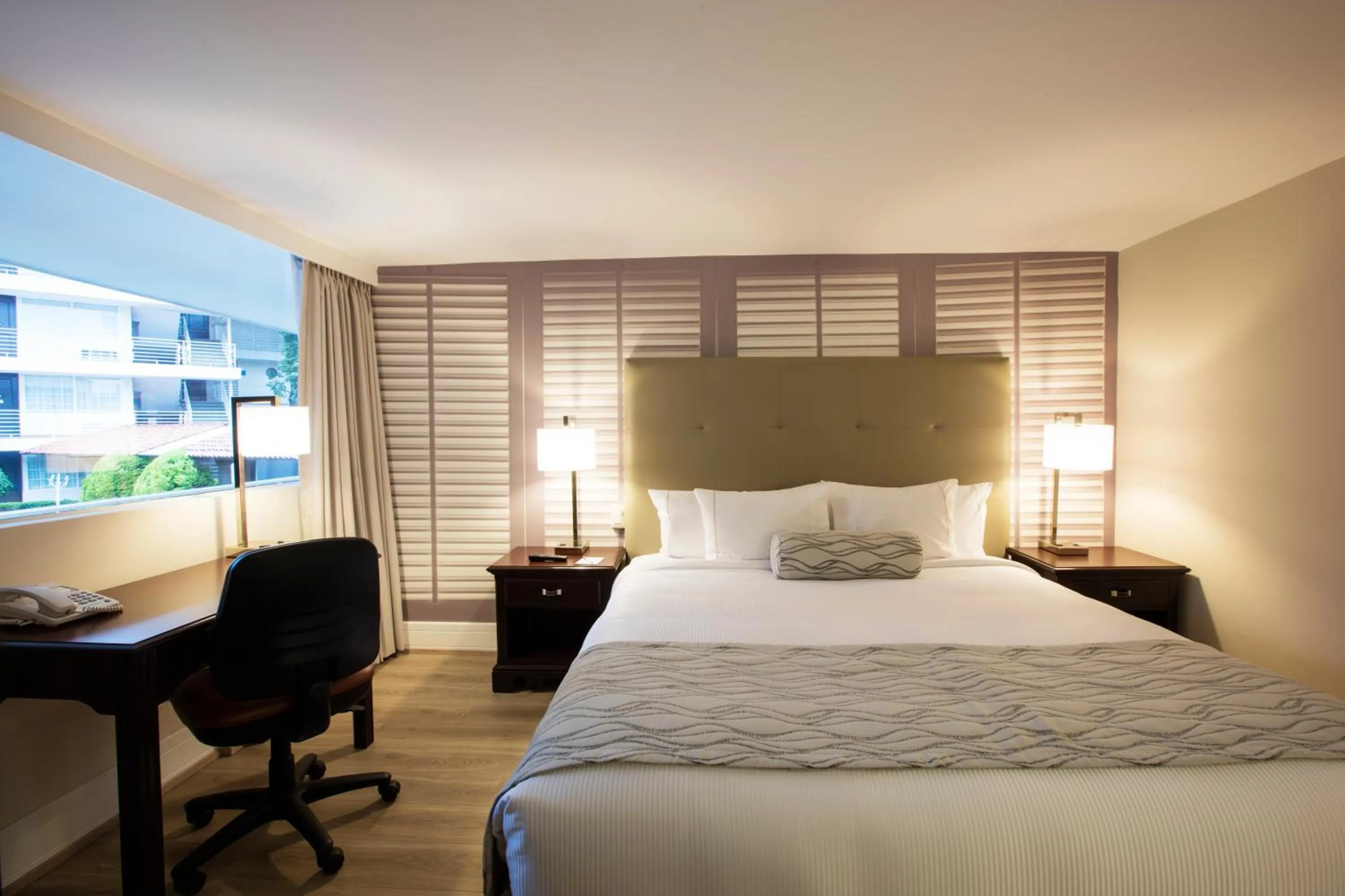 Photo of the whole room, Bed in Krystal Satelite Maria Barbara