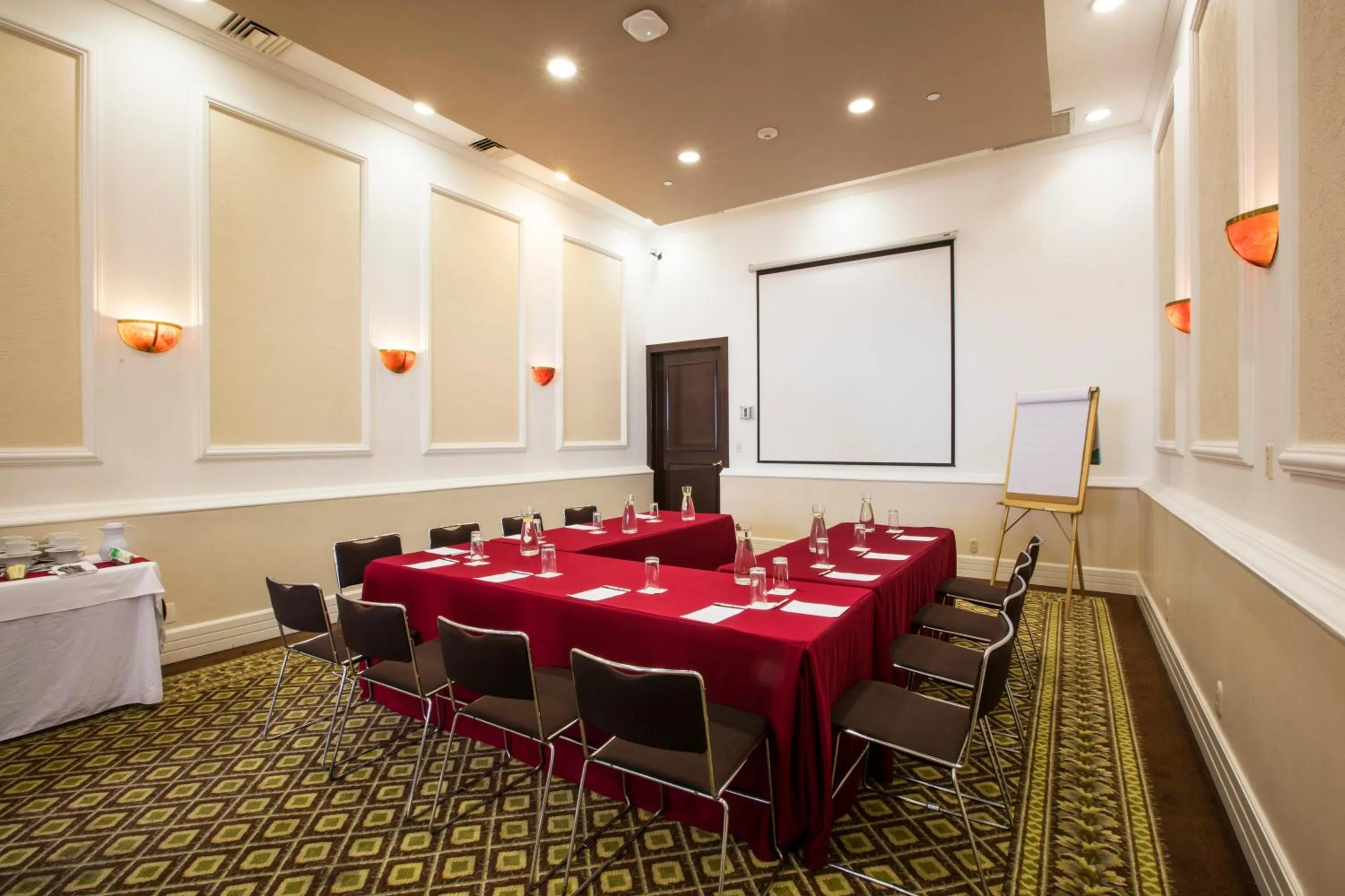 Meeting/conference room in Krystal Satelite Maria Barbara