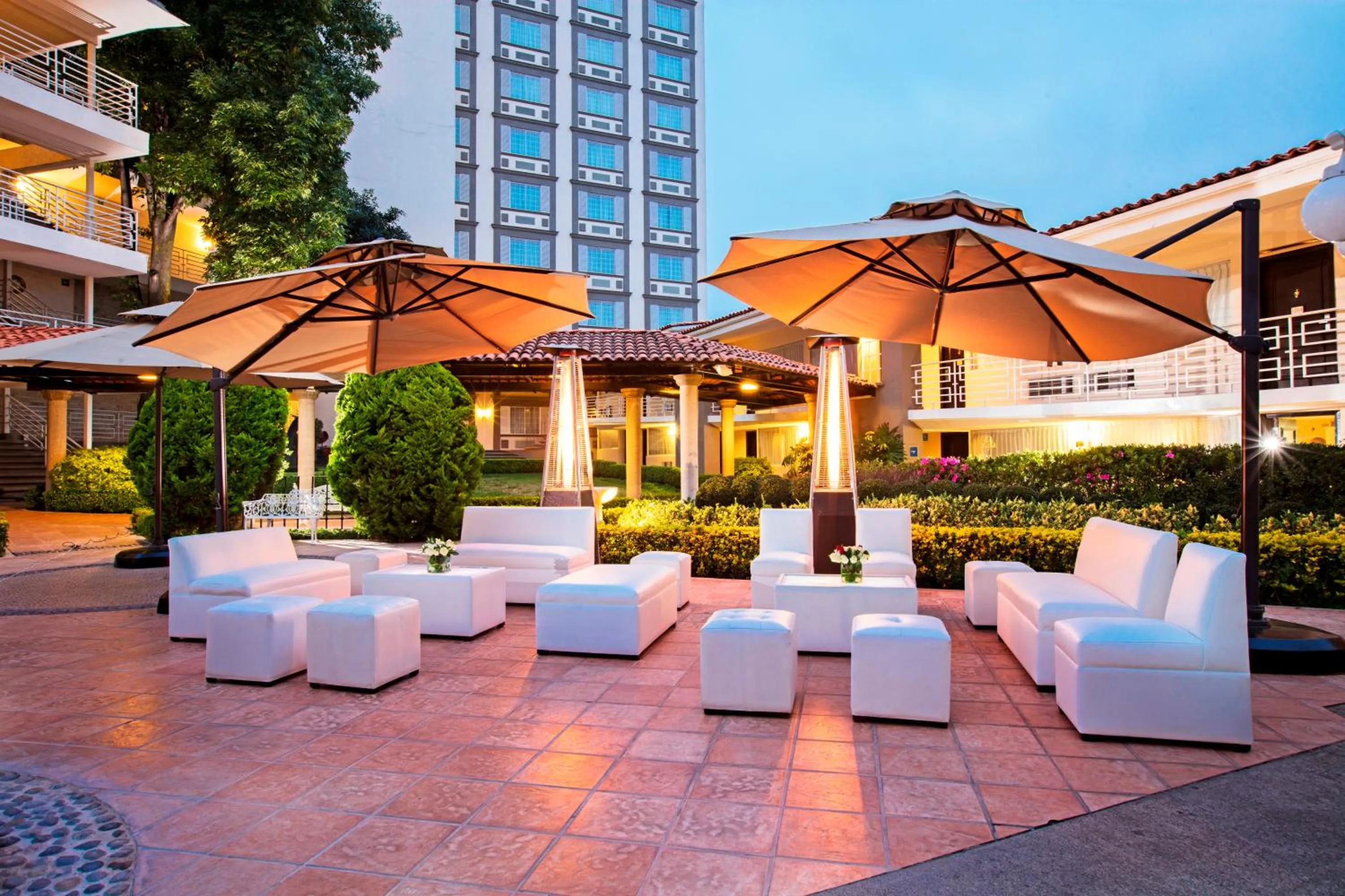 Banquet/Function facilities in Krystal Satelite Maria Barbara