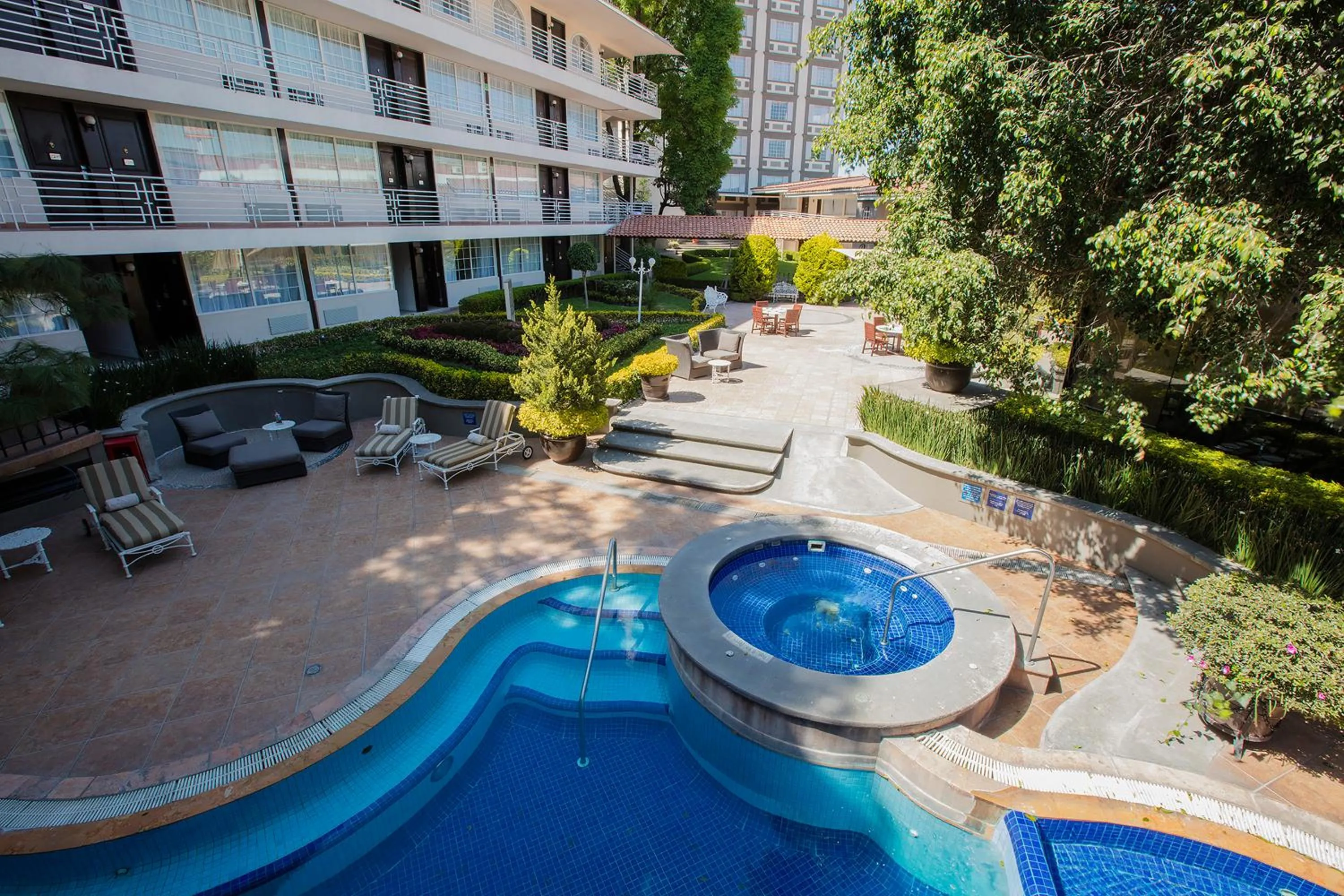 Swimming pool in Krystal Satelite Maria Barbara