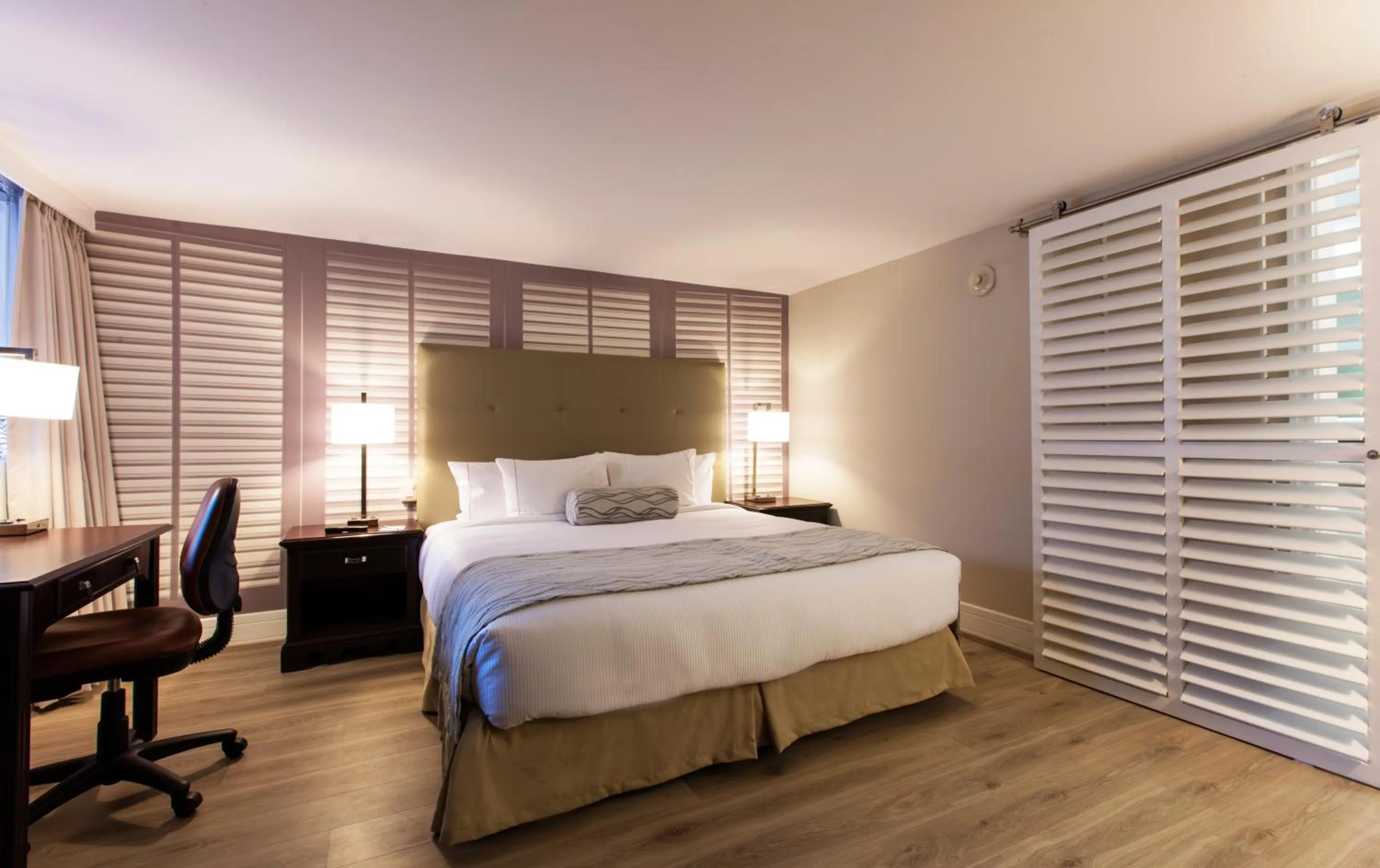 Photo of the whole room, Bed in Krystal Satelite Maria Barbara