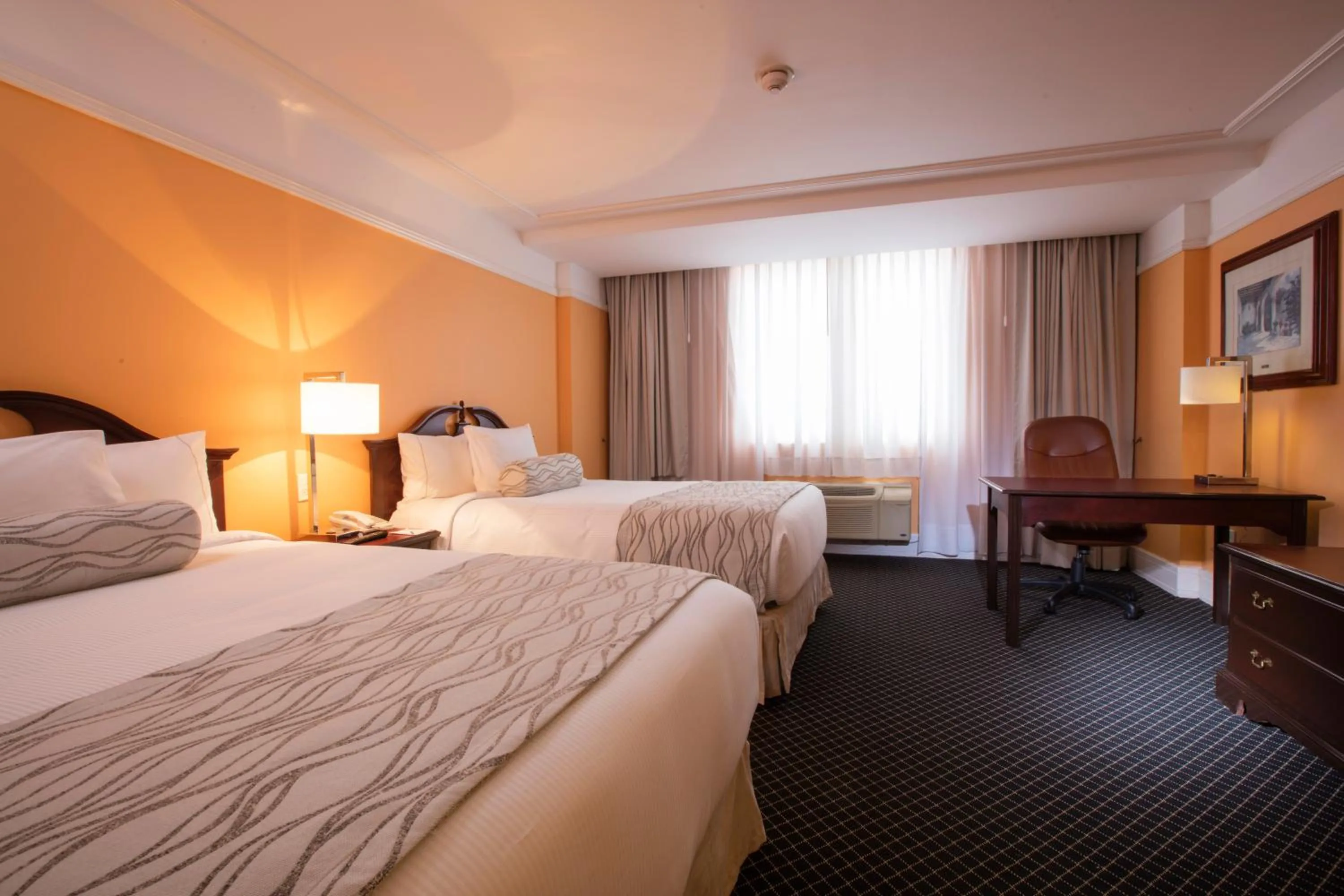 Photo of the whole room, Bed in Krystal Satelite Maria Barbara