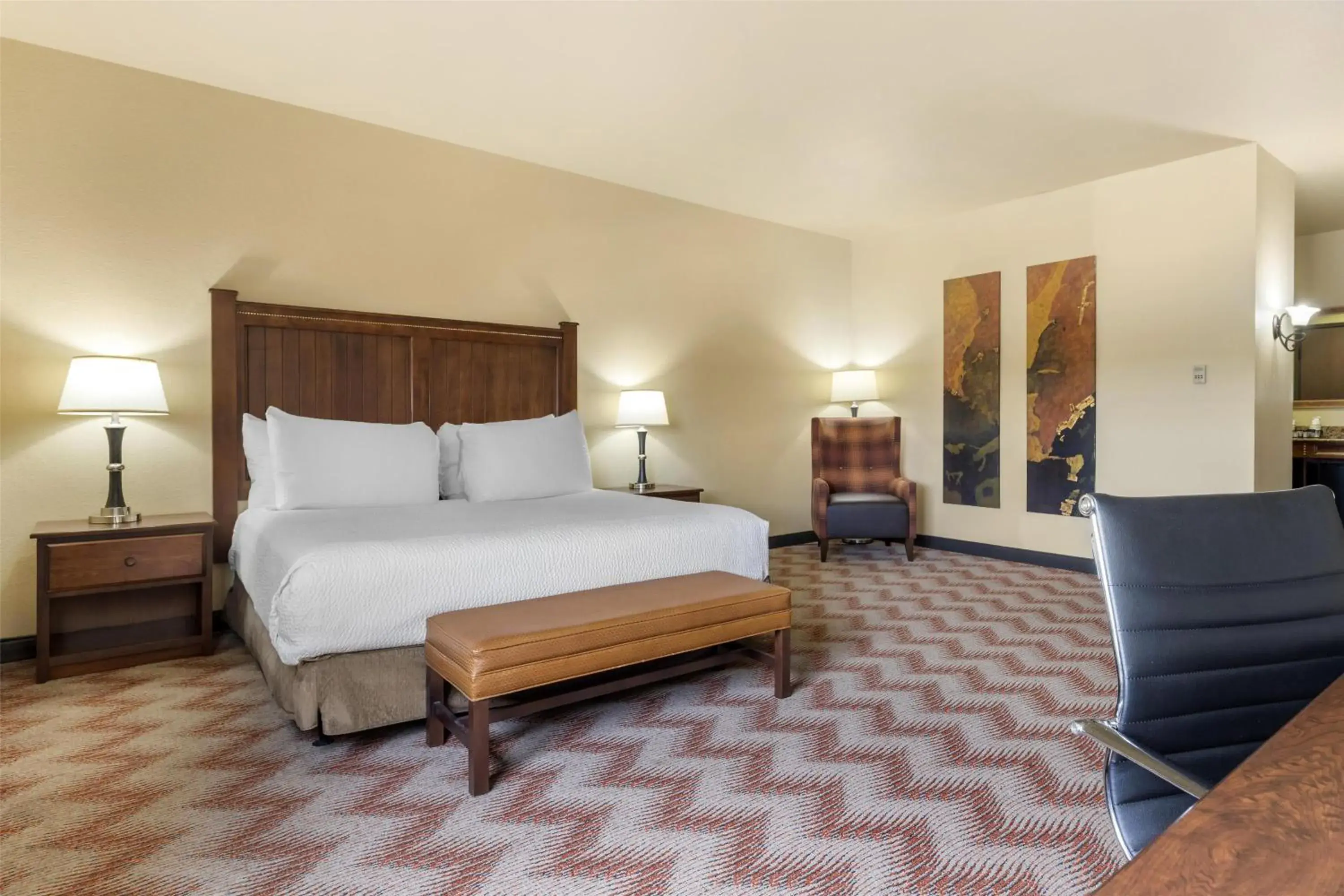 Bedroom, Bed in Best Western PLUS Cimarron Hotel & Suites Bedroom, Bed in Best Western PLUS Cimarron Hotel & Suites