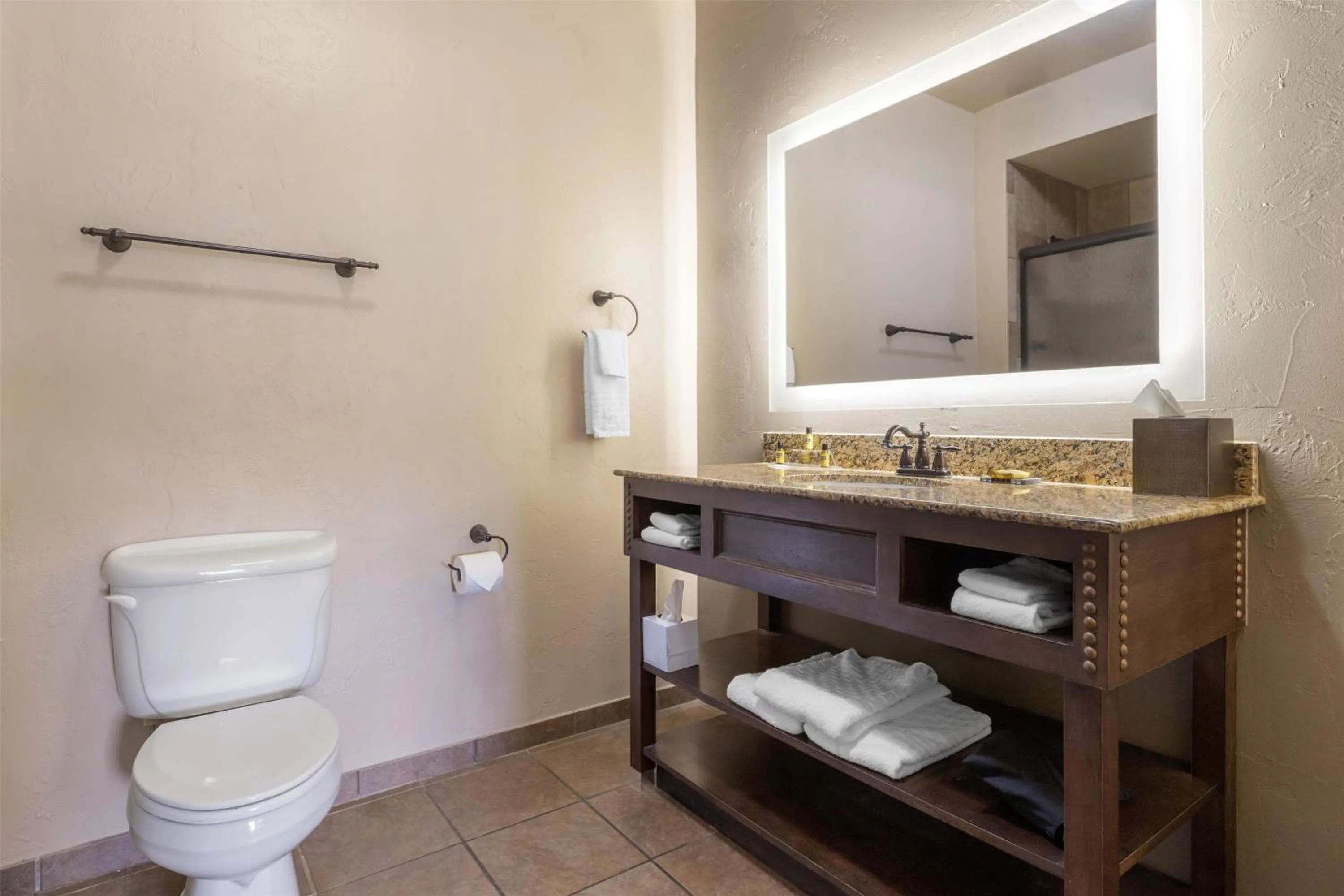 Bathroom in Best Western PLUS Cimarron Hotel & Suites