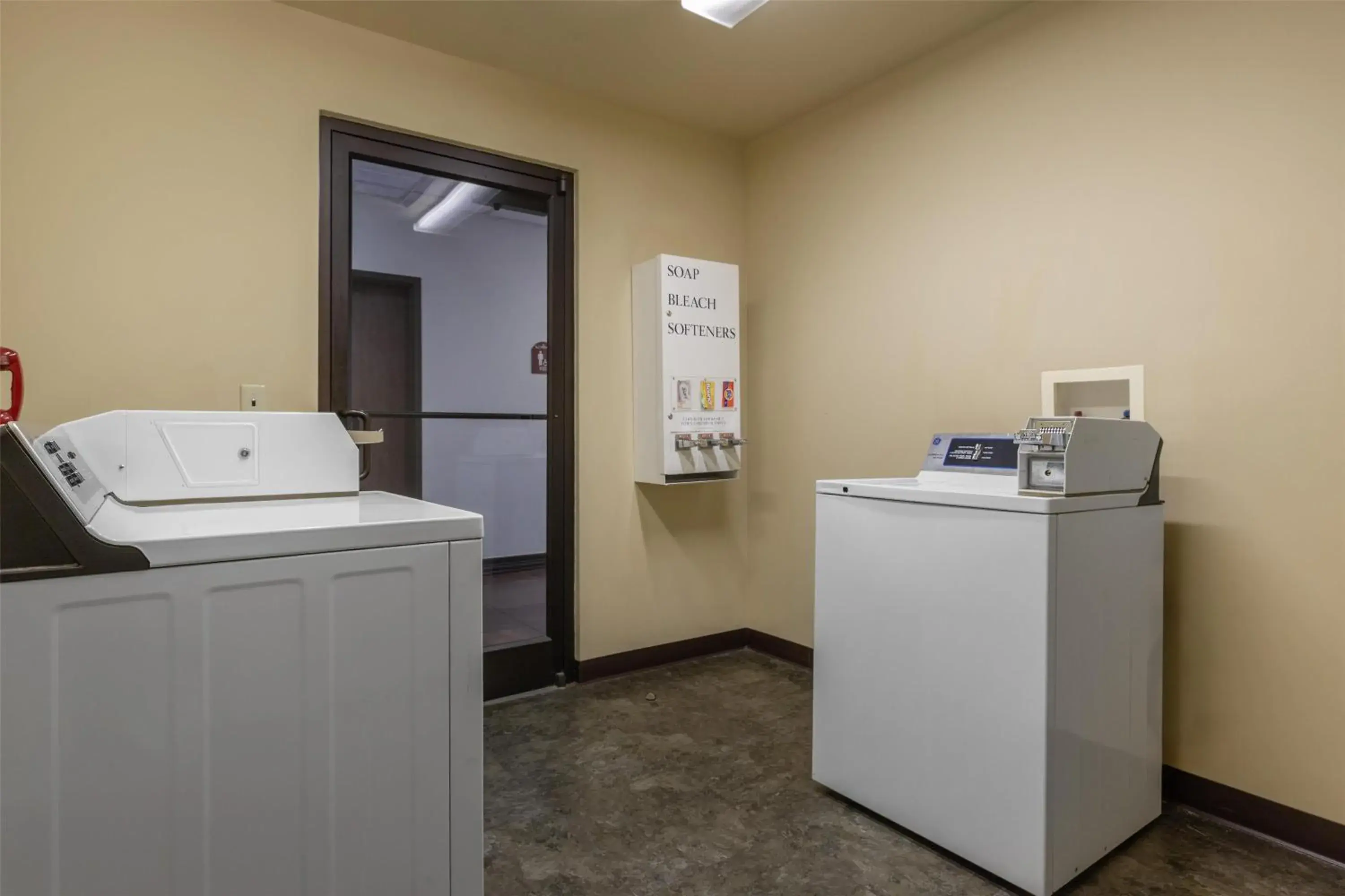 Property building in Best Western PLUS Cimarron Hotel & Suites Property building in Best Western PLUS Cimarron Hotel & Suites