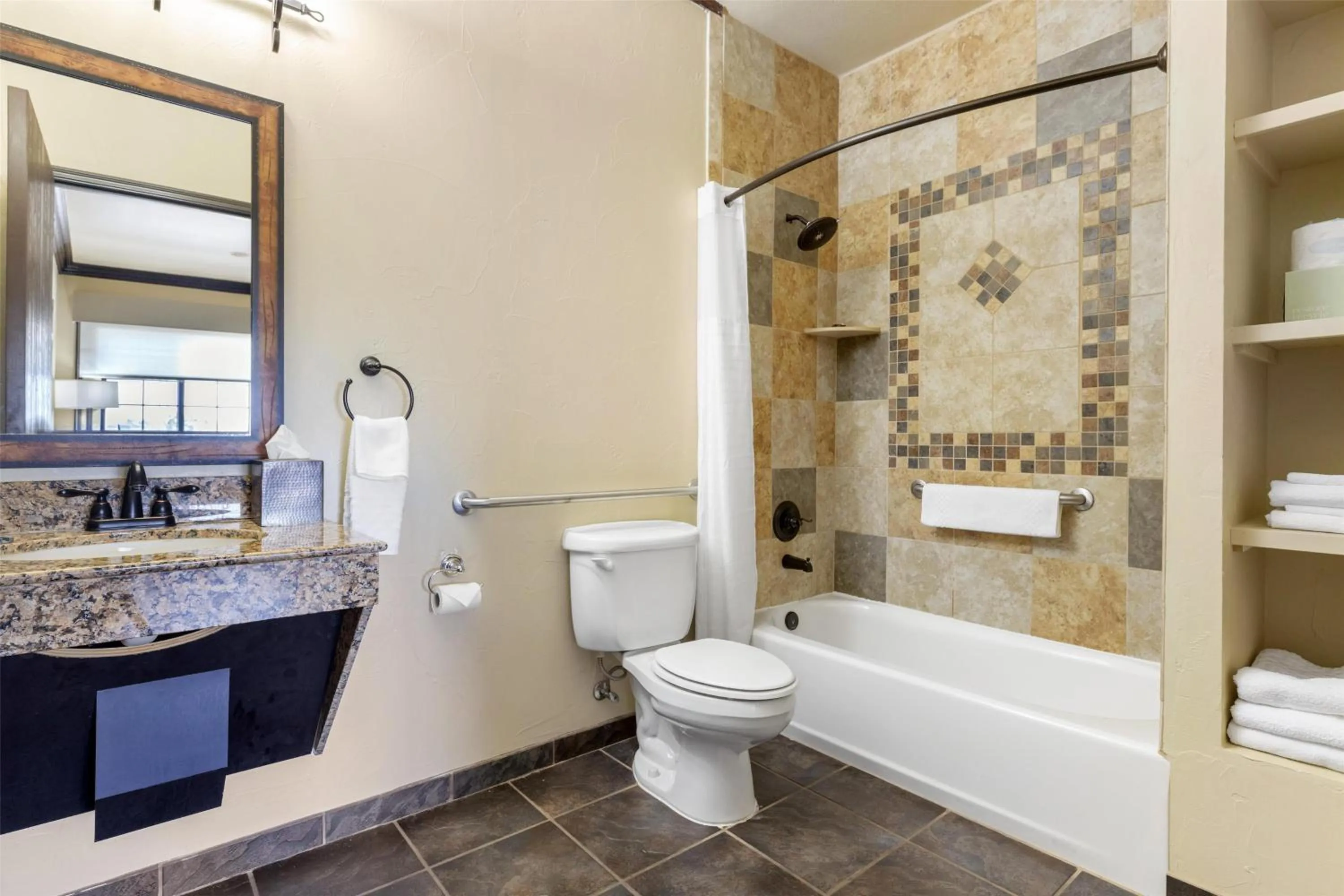 Bathroom in Best Western PLUS Cimarron Hotel & Suites
