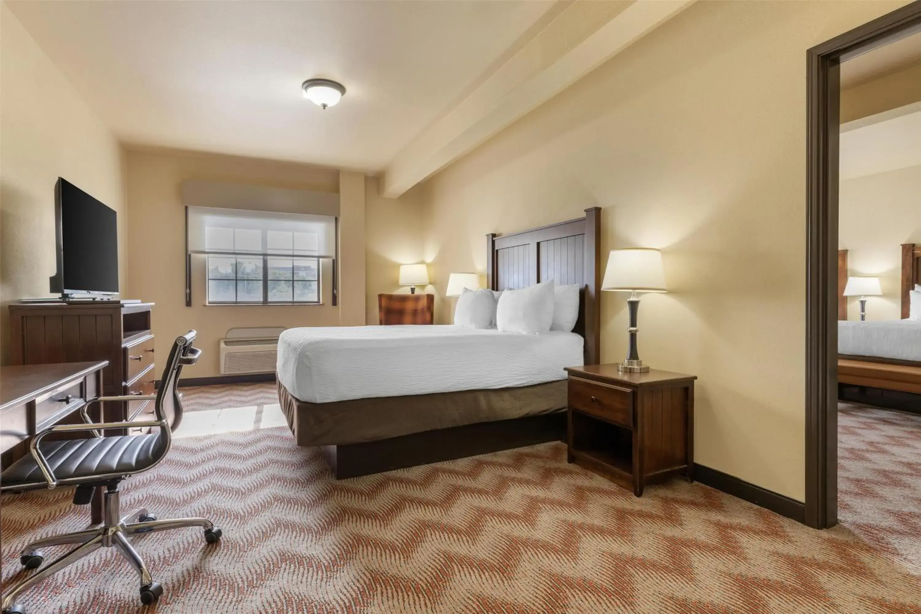 Bedroom, Bed in Best Western PLUS Cimarron Hotel & Suites Bedroom, Bed in Best Western PLUS Cimarron Hotel & Suites