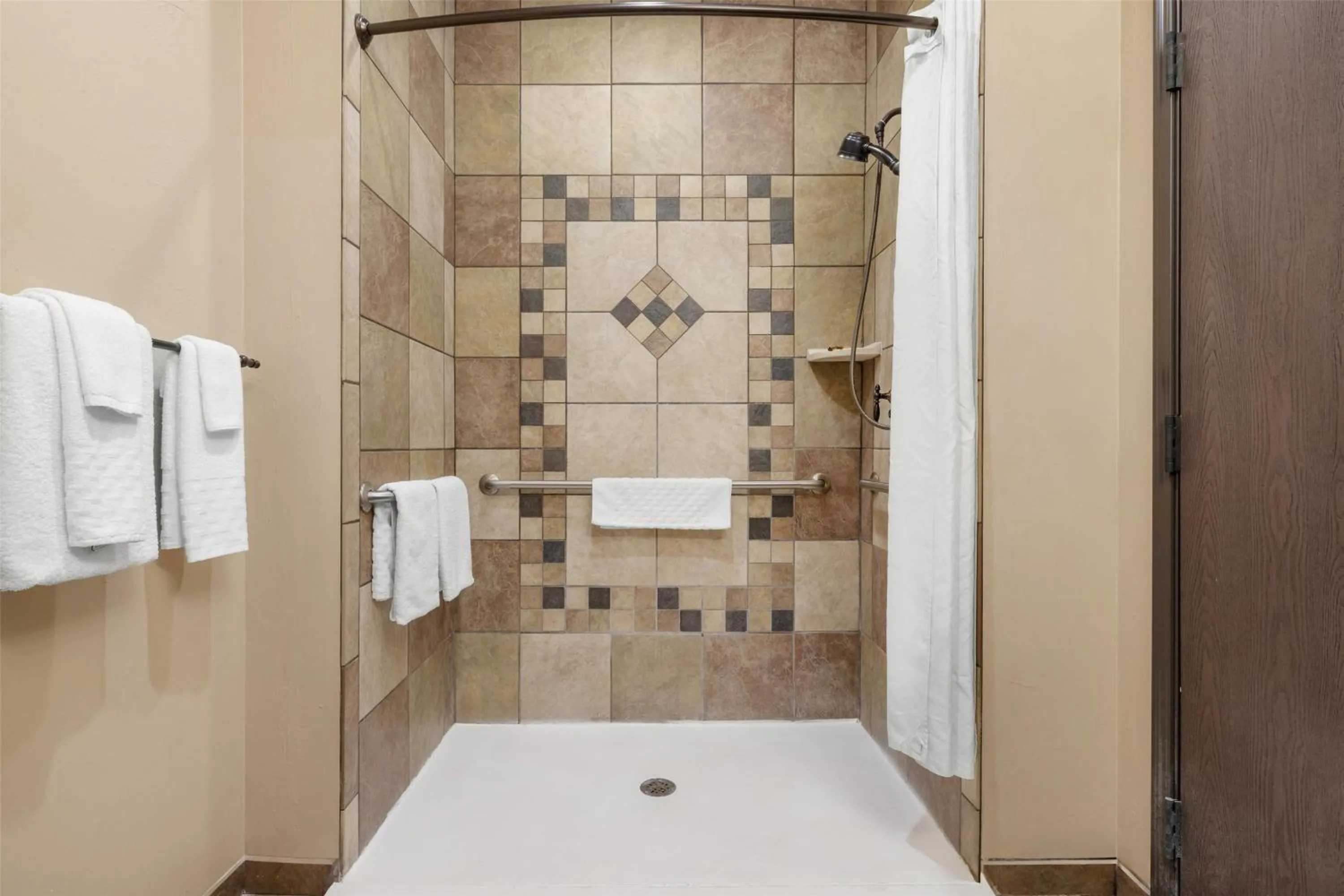 Bathroom in Best Western PLUS Cimarron Hotel & Suites