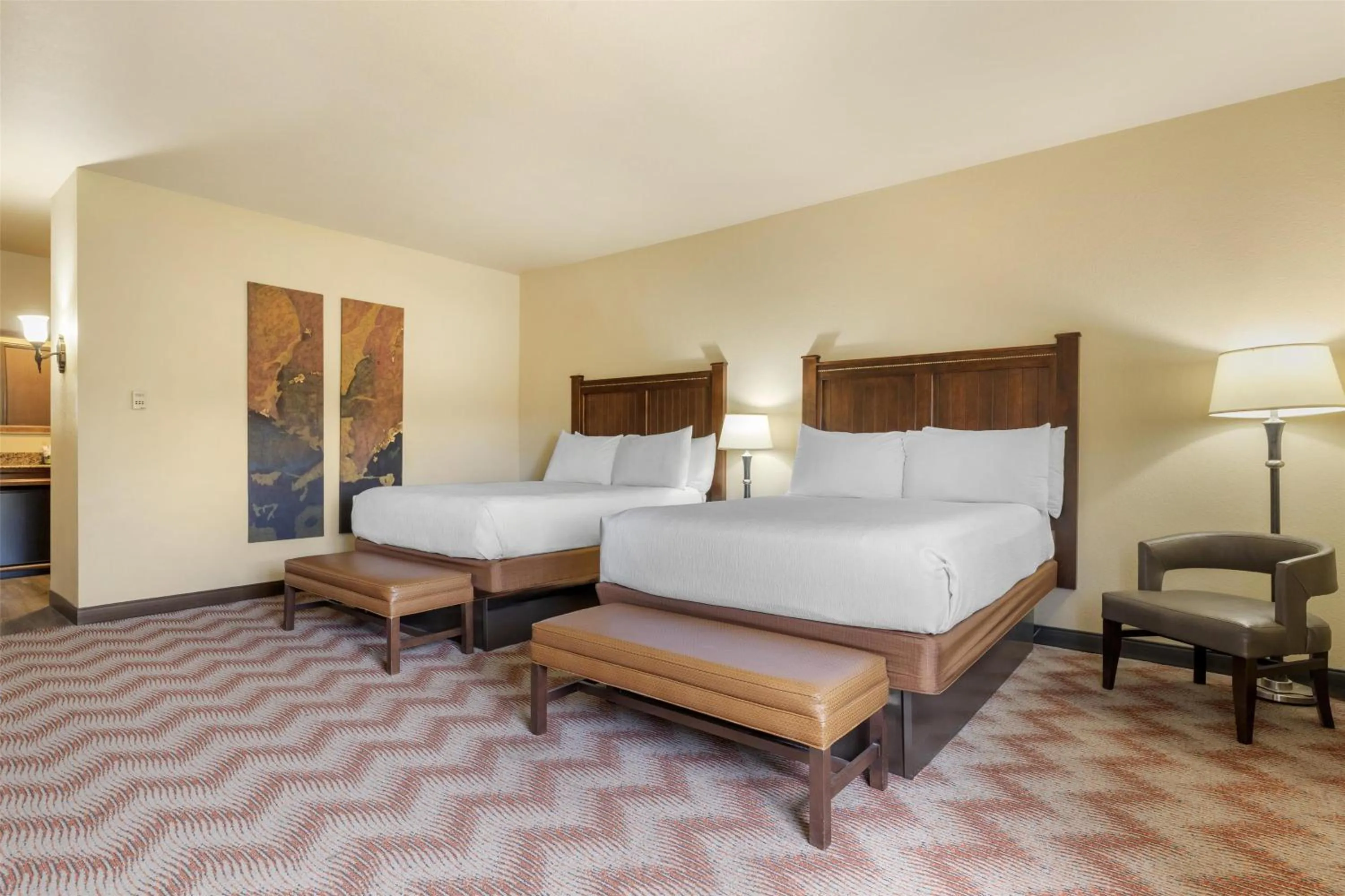 Bedroom, Bed in Best Western PLUS Cimarron Hotel & Suites
