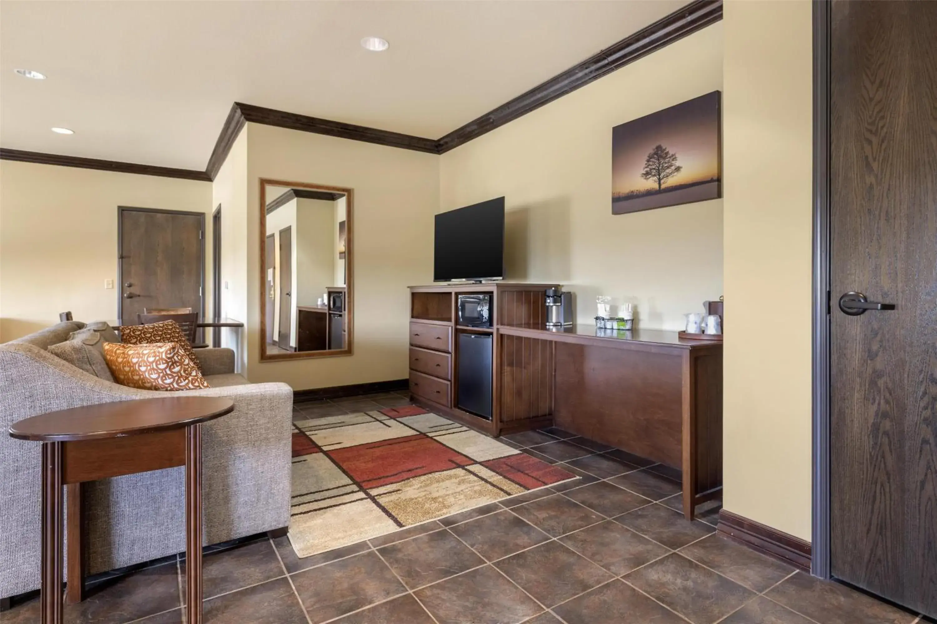 Bedroom in Best Western PLUS Cimarron Hotel & Suites Bedroom in Best Western PLUS Cimarron Hotel & Suites