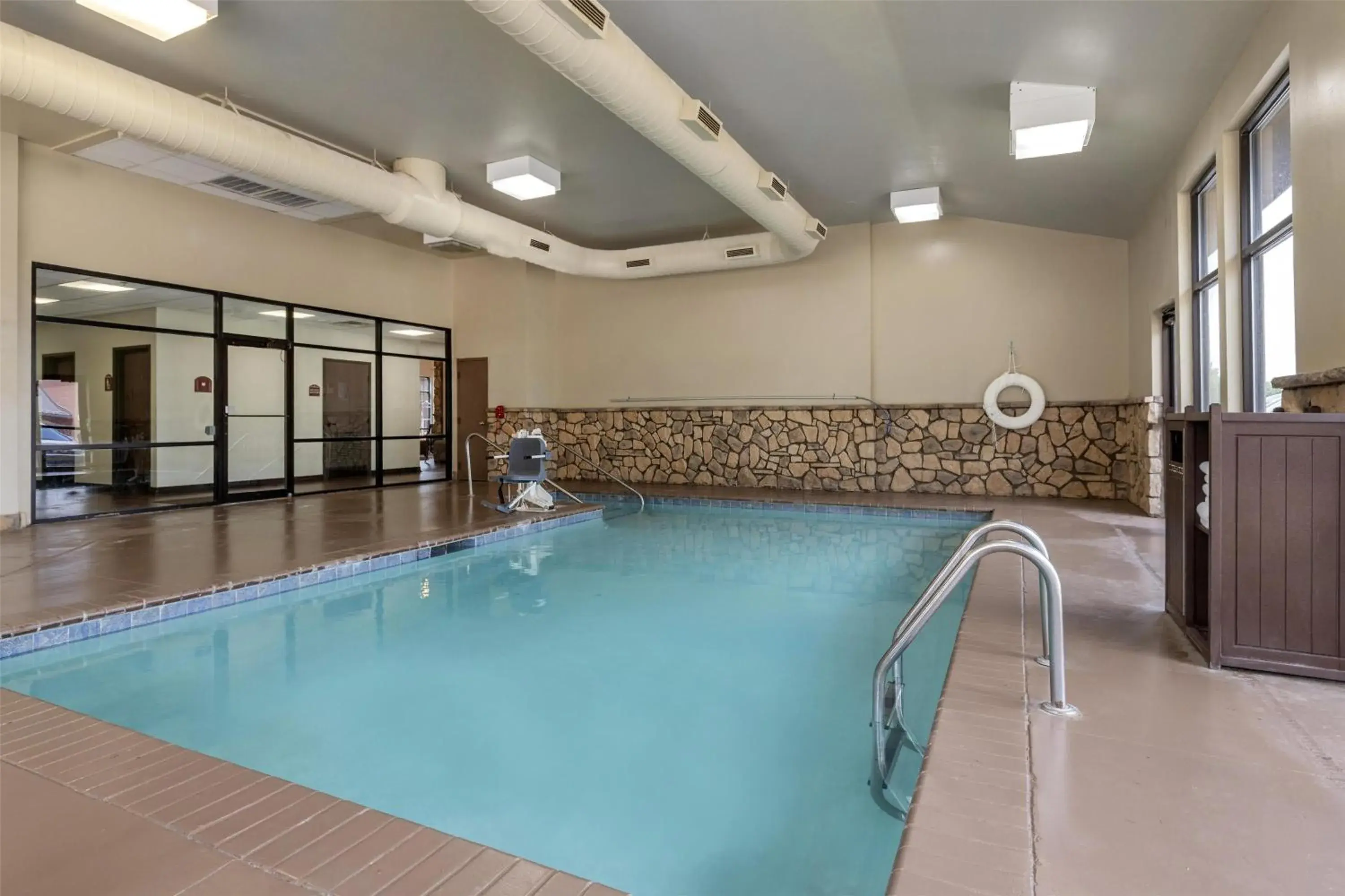 Pool view in Best Western PLUS Cimarron Hotel & Suites Pool view in Best Western PLUS Cimarron Hotel & Suites