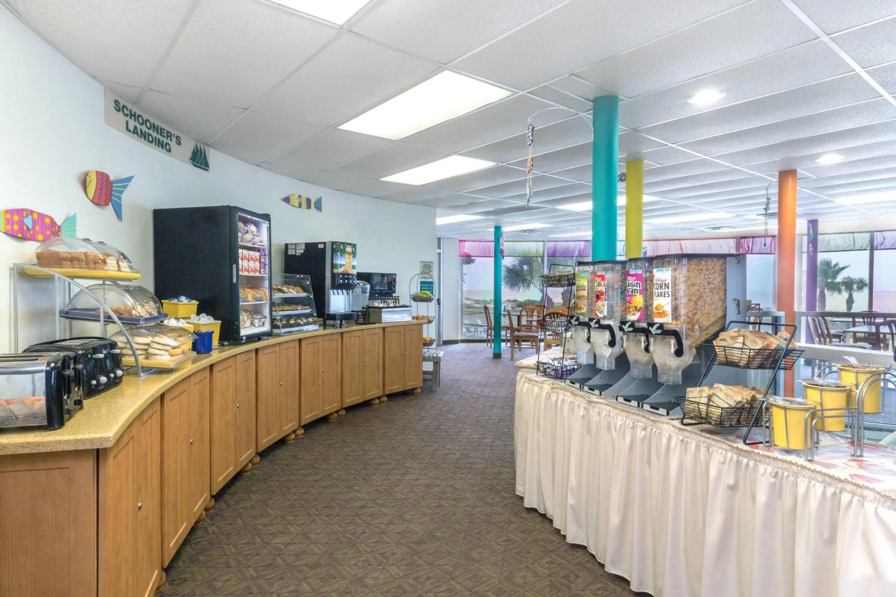 Breakfast in Days Inn & Suites by Wyndham Jekyll Island