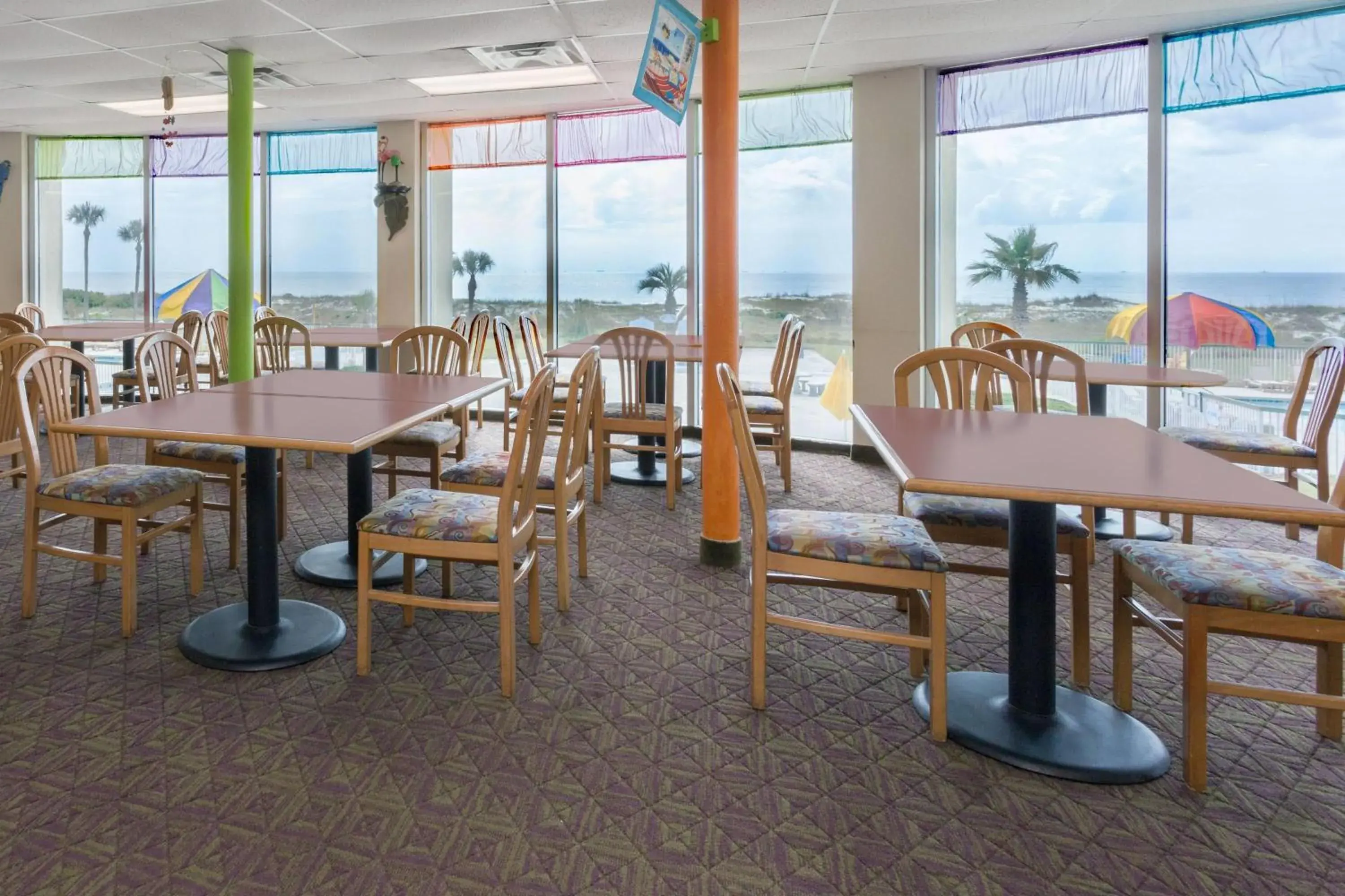 Breakfast in Days Inn & Suites by Wyndham Jekyll Island Breakfast in Days Inn & Suites by Wyndham Jekyll Island