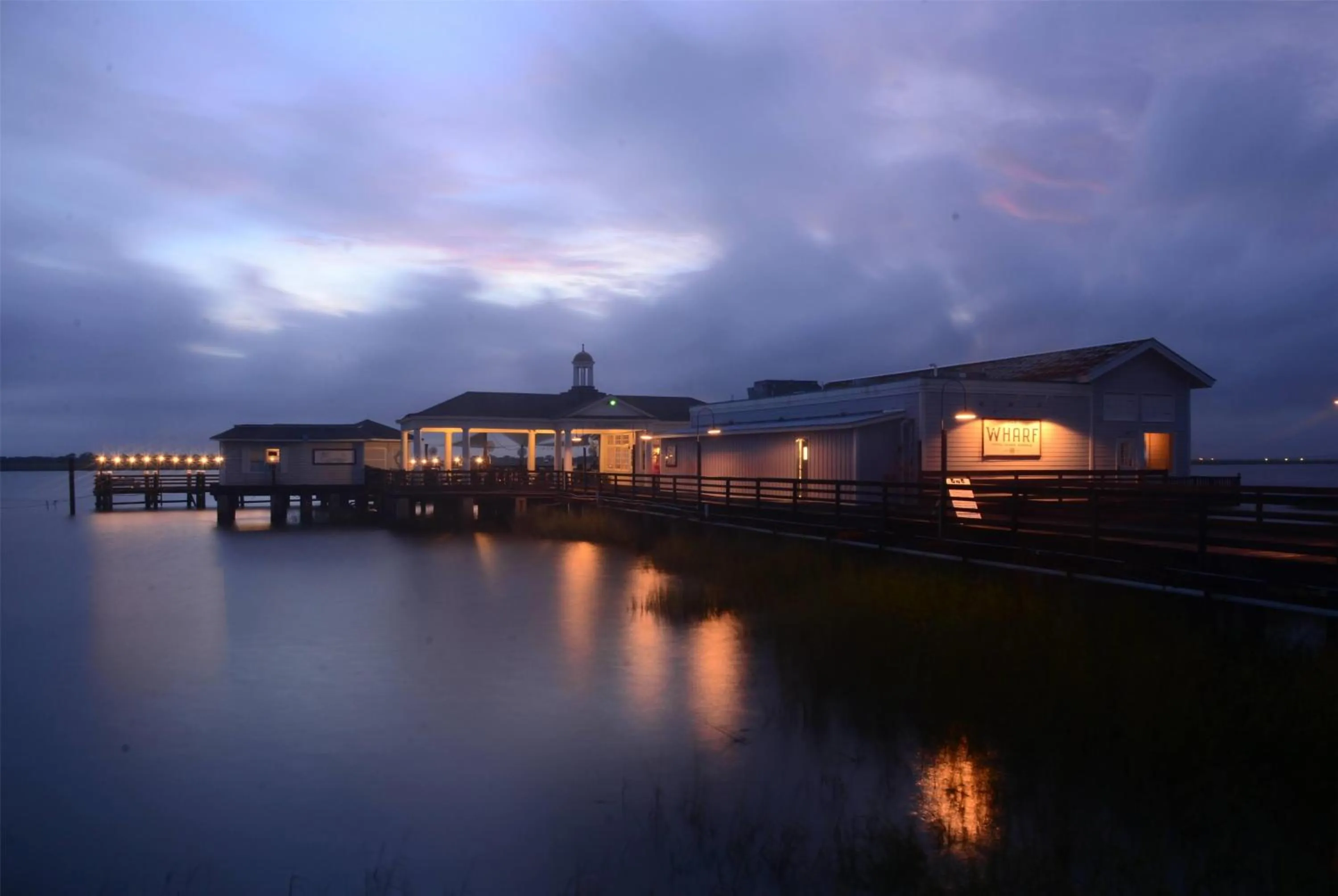 Restaurant/places to eat in Days Inn & Suites by Wyndham Jekyll Island