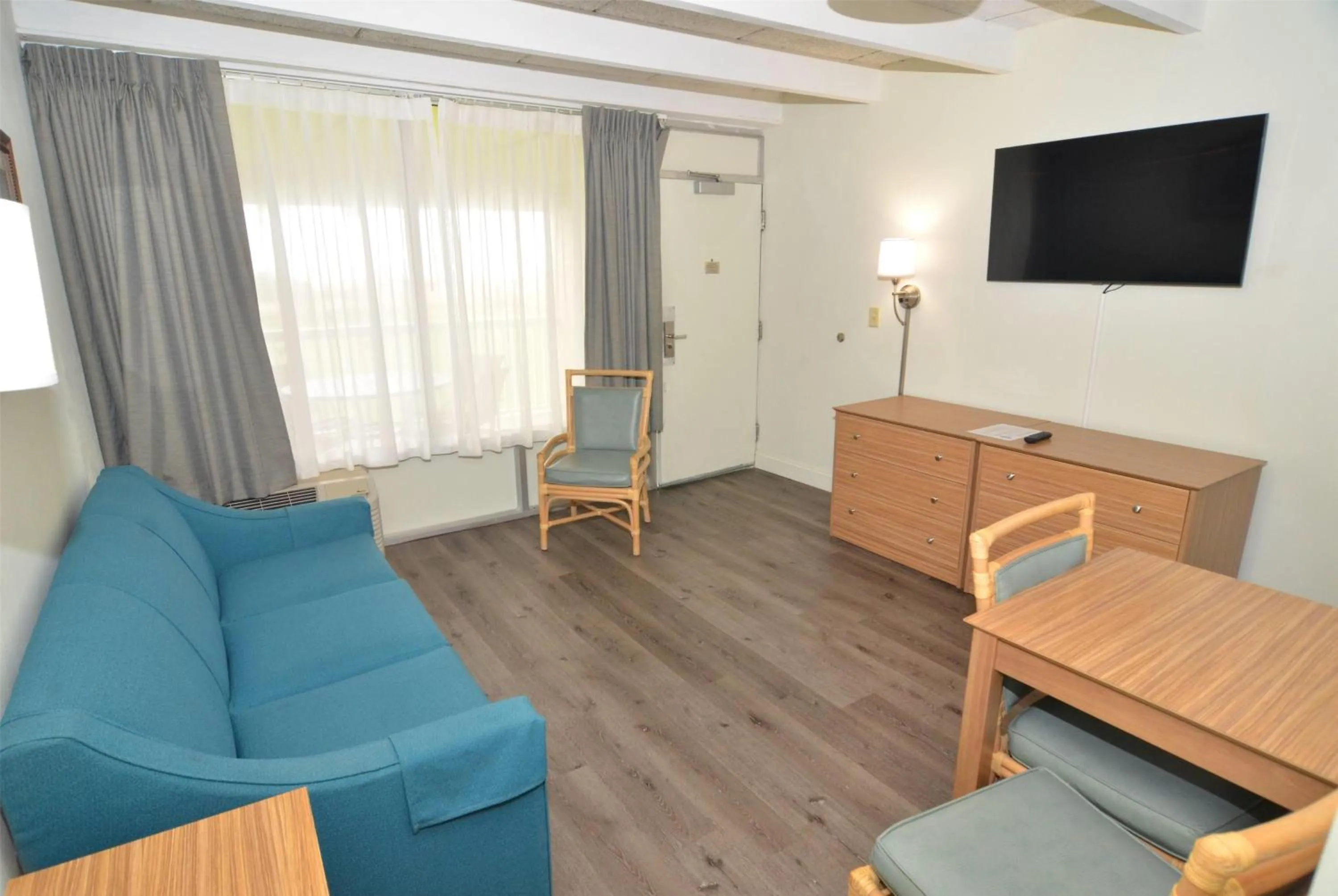 Photo of the whole room in Days Inn & Suites by Wyndham Jekyll Island