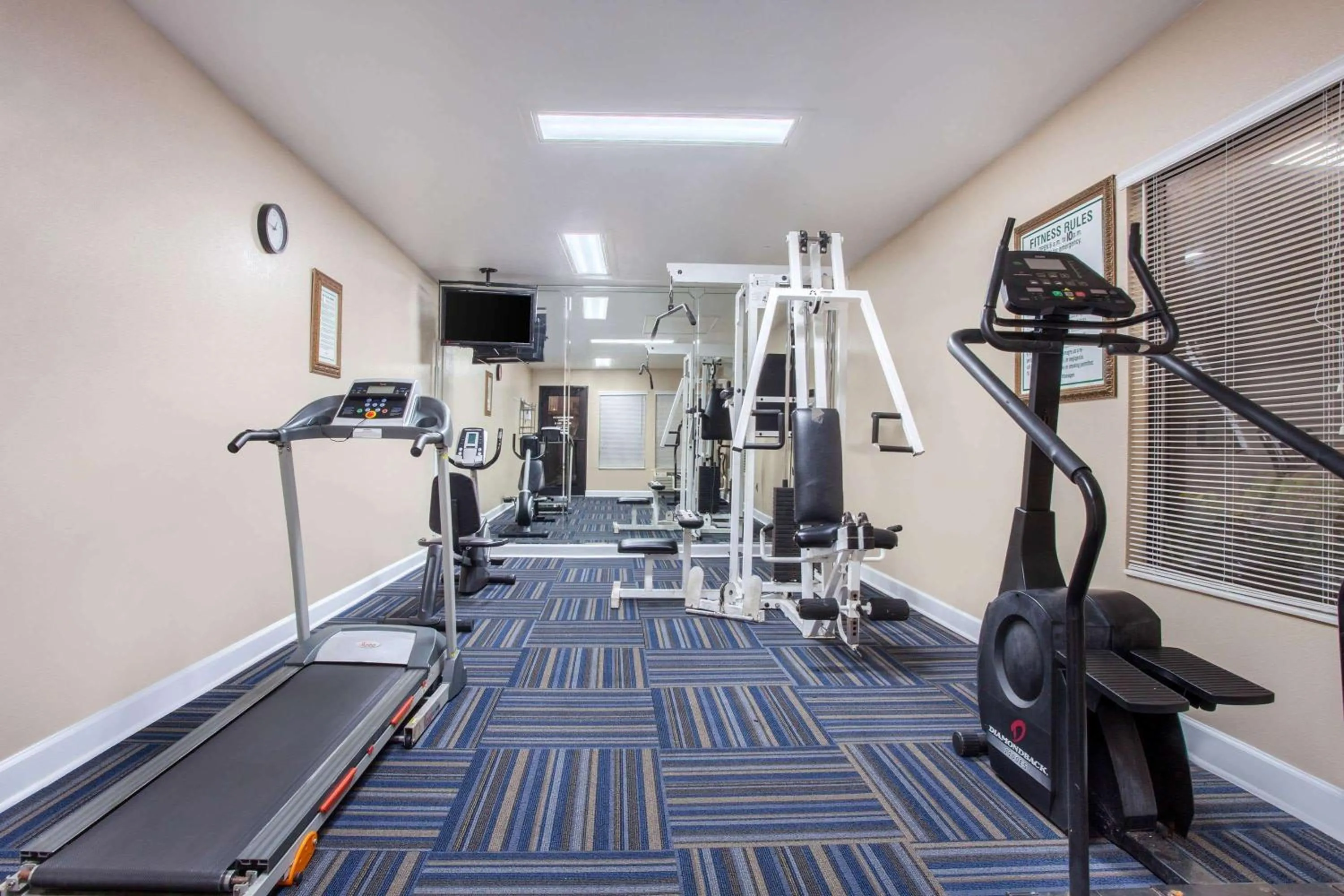 Fitness centre/facilities in Baymont by Wyndham Lake City I-75