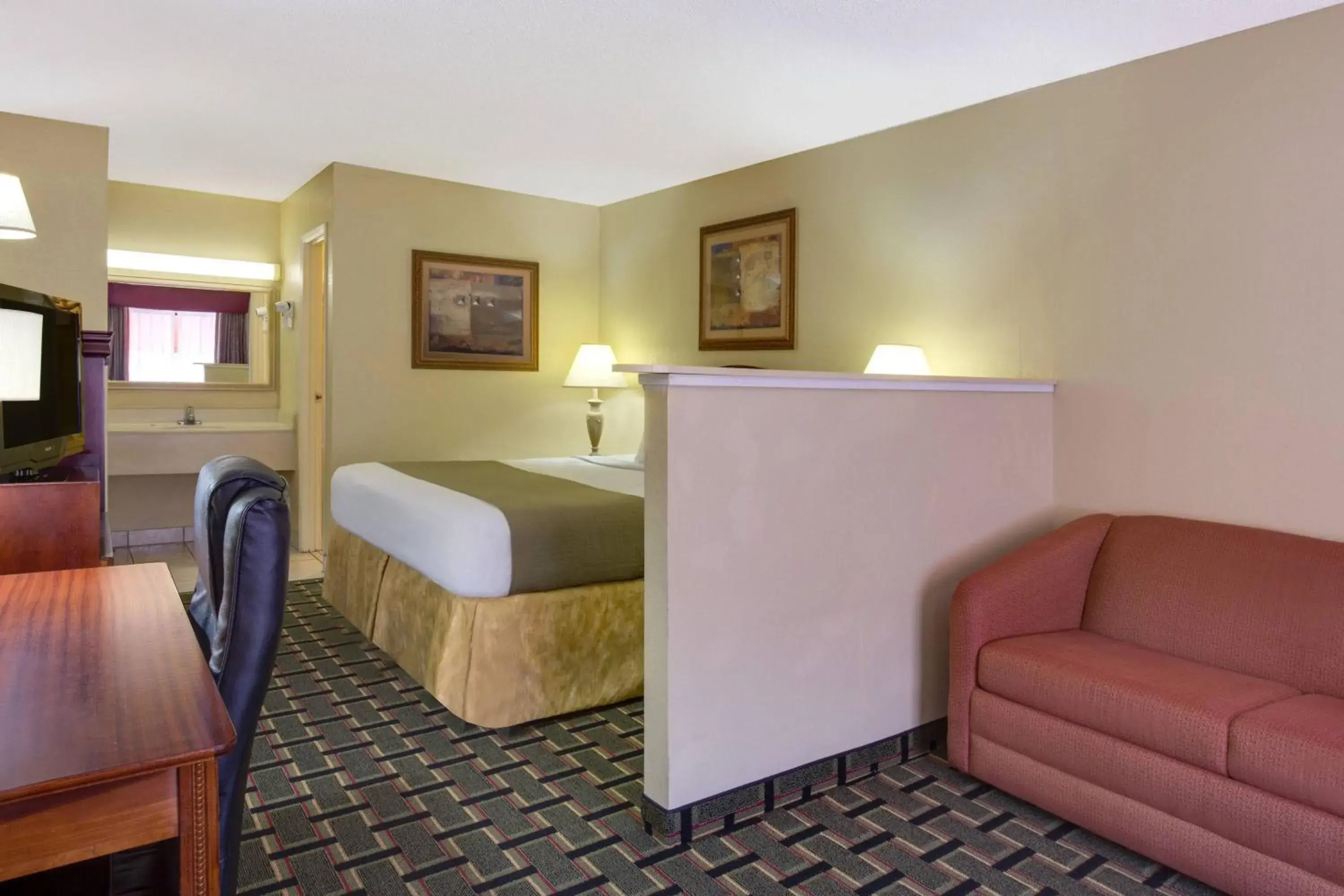 Bed in Baymont by Wyndham Lake City I-75 Bed in Baymont by Wyndham Lake City I-75