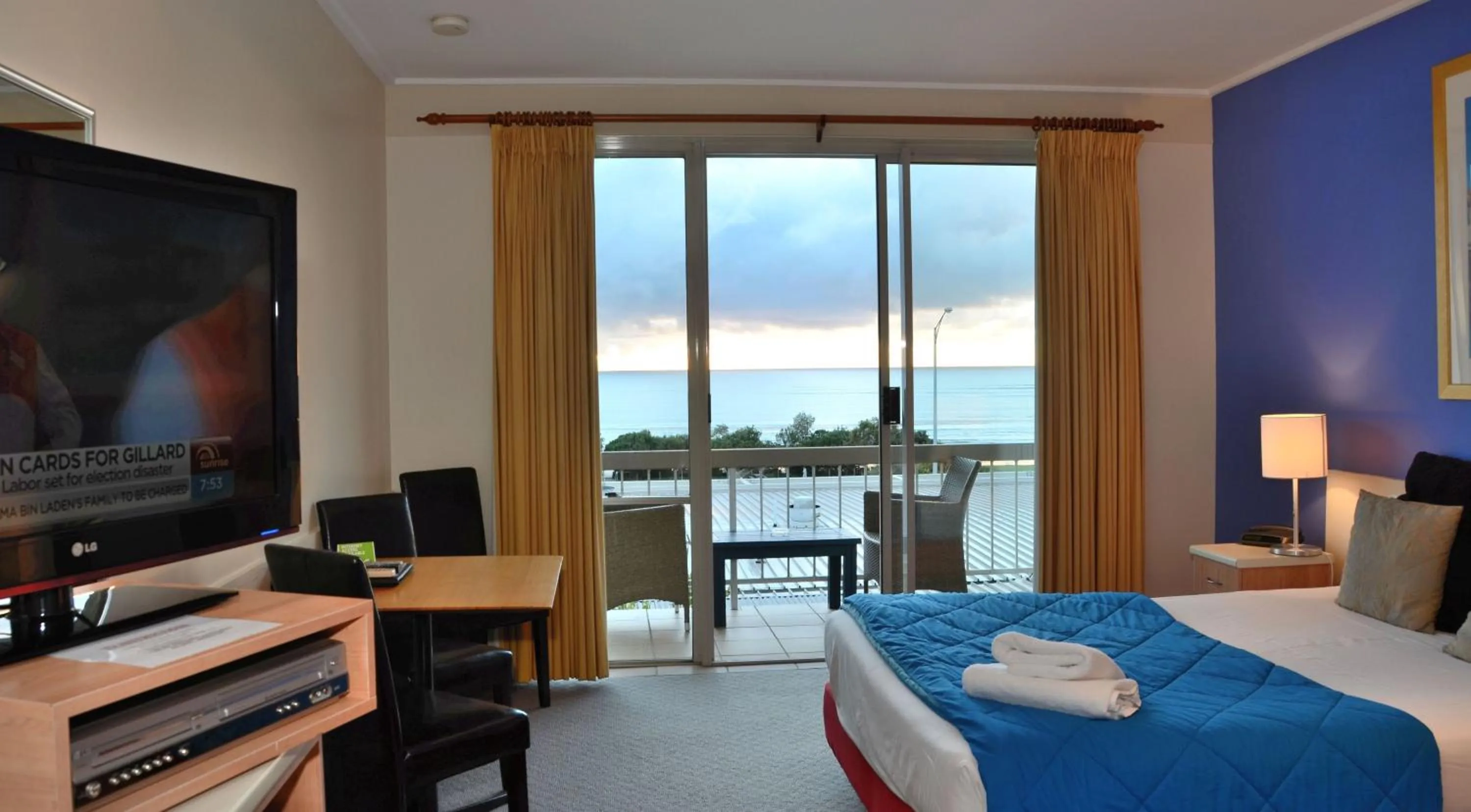 Bed in The Sandridge Motel