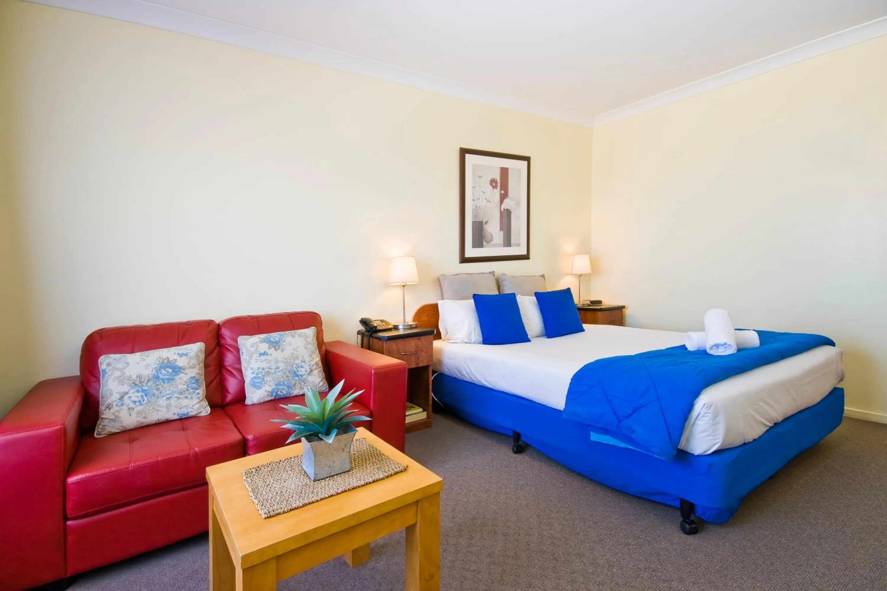 Bed in The Sandridge Motel