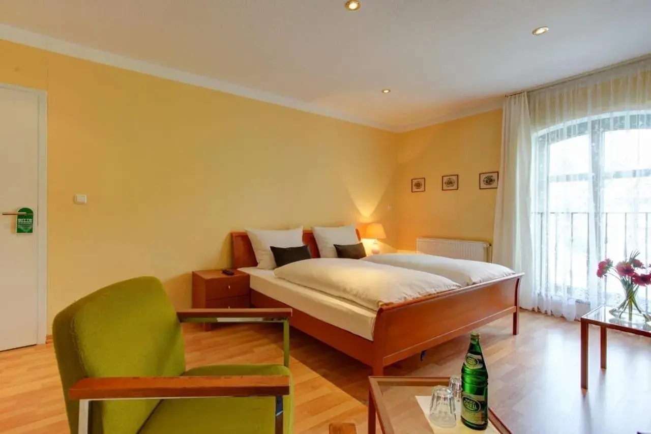 Bed in Gasthaus Hannover Bed in Gasthaus Hannover