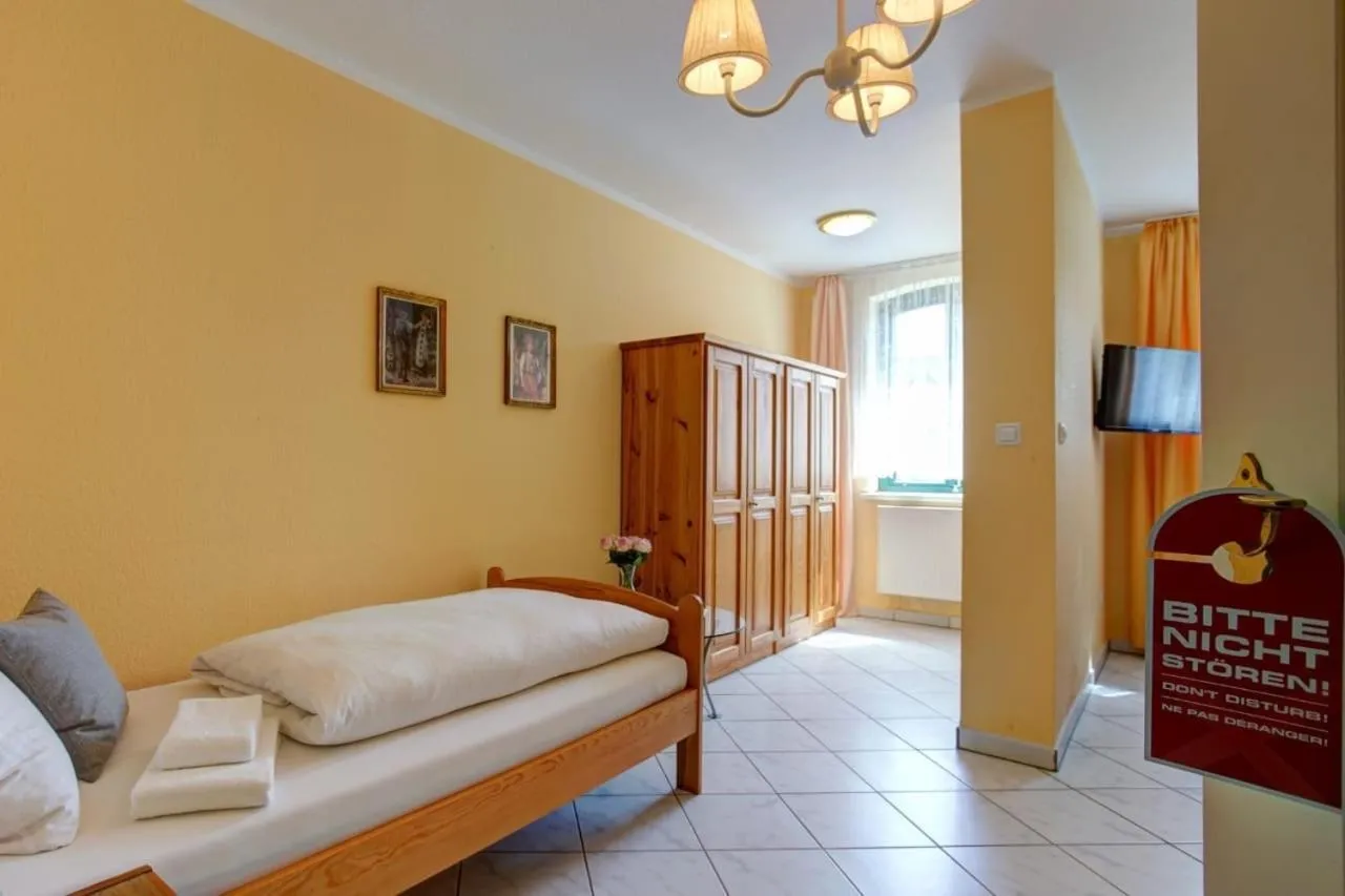 Bed in Gasthaus Hannover