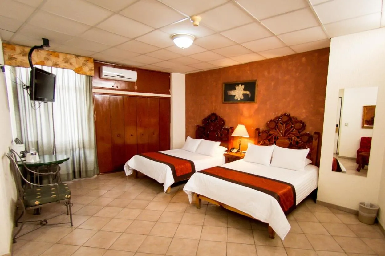 Twin Room - single occupancy in Hotel Real Azteca Boulevard
