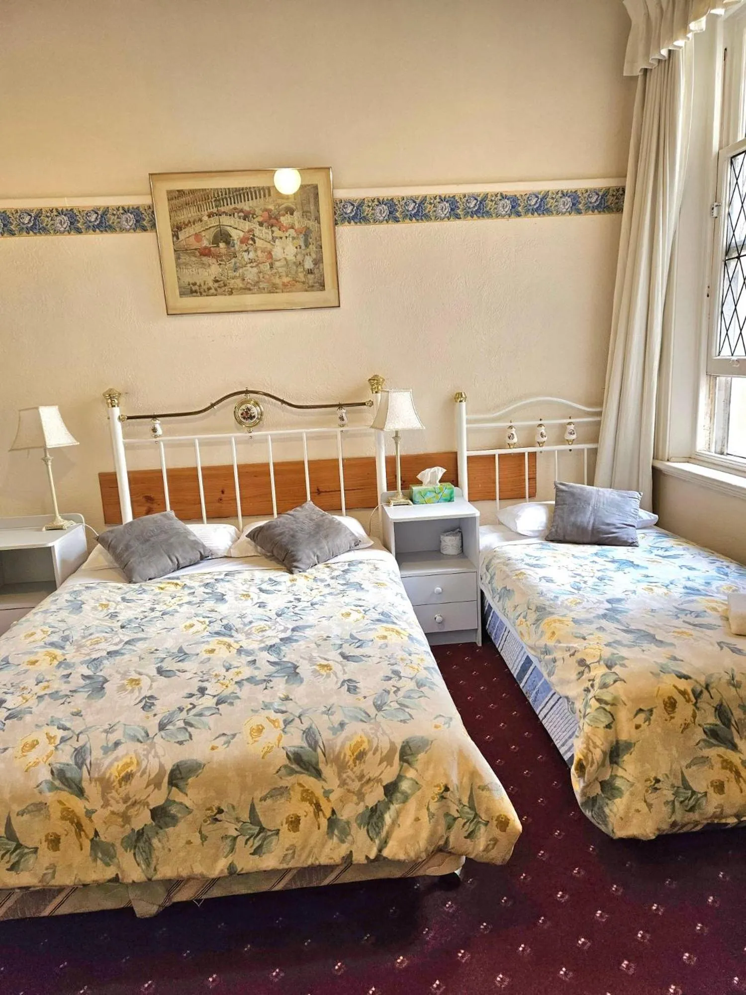 Bed in Georgian Court Inn