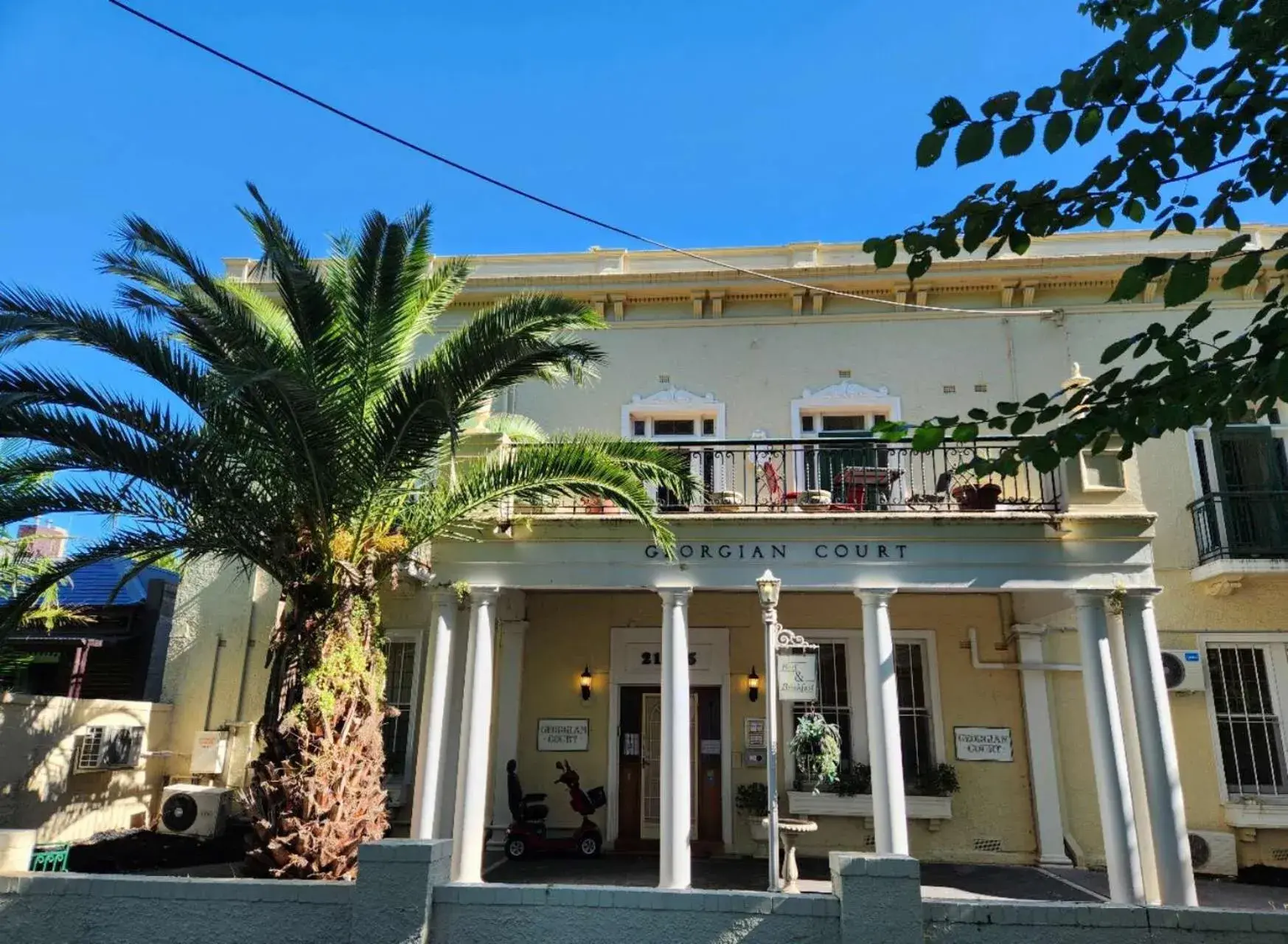 Property building in Georgian Court Inn Property building in Georgian Court Inn