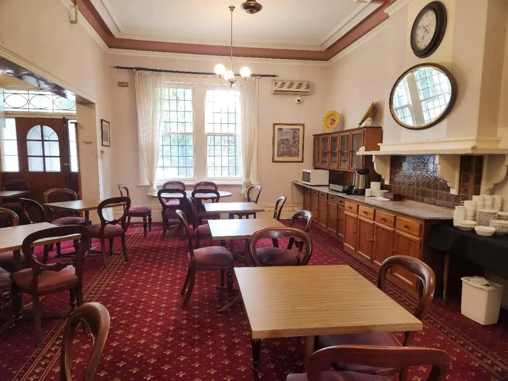 Restaurant/places to eat in Georgian Court Inn Restaurant/places to eat in Georgian Court Inn