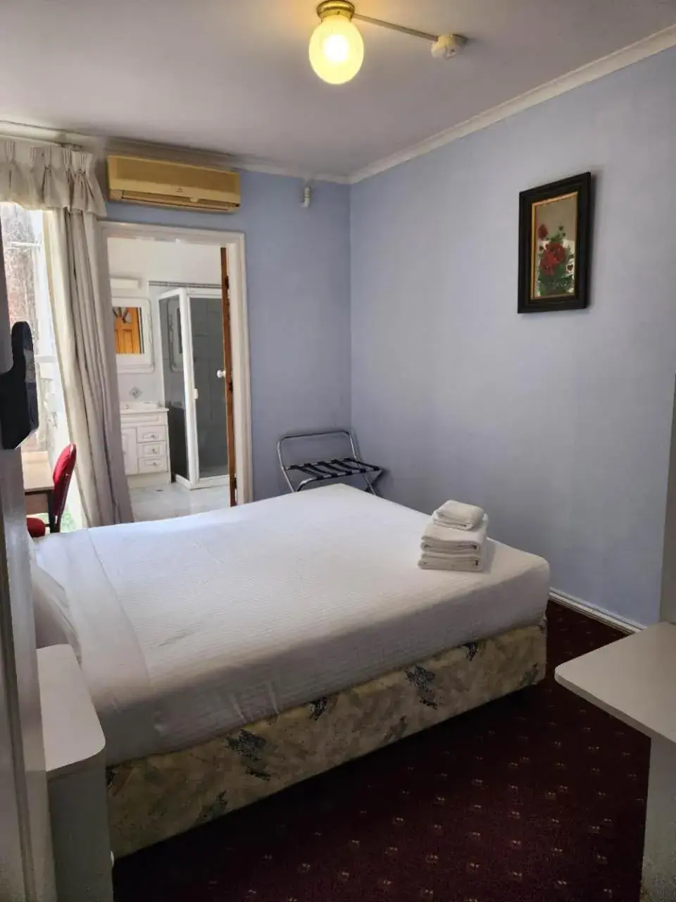 Bed in Georgian Court Inn Bed in Georgian Court Inn