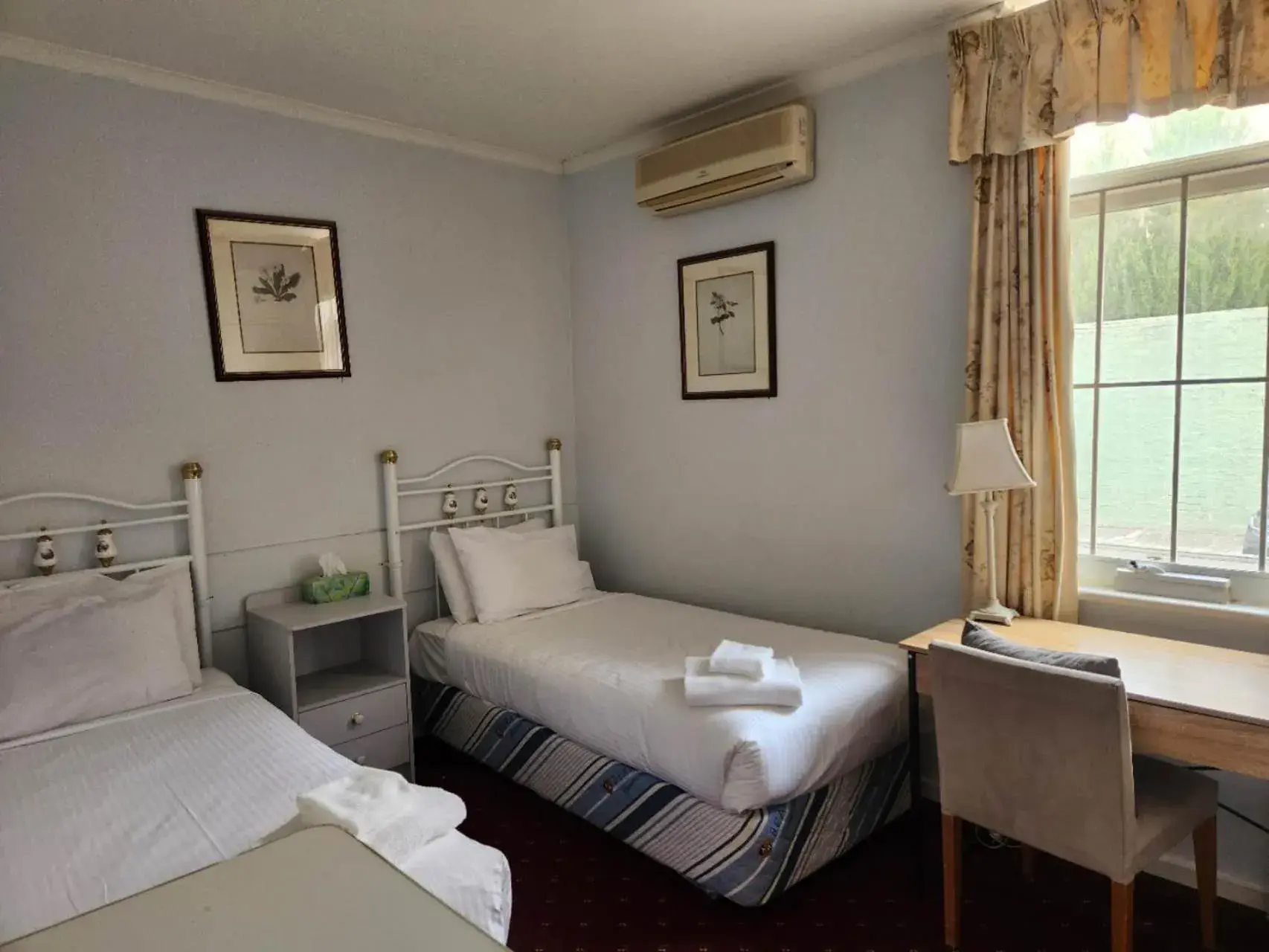 Bed in Georgian Court Inn Bed in Georgian Court Inn