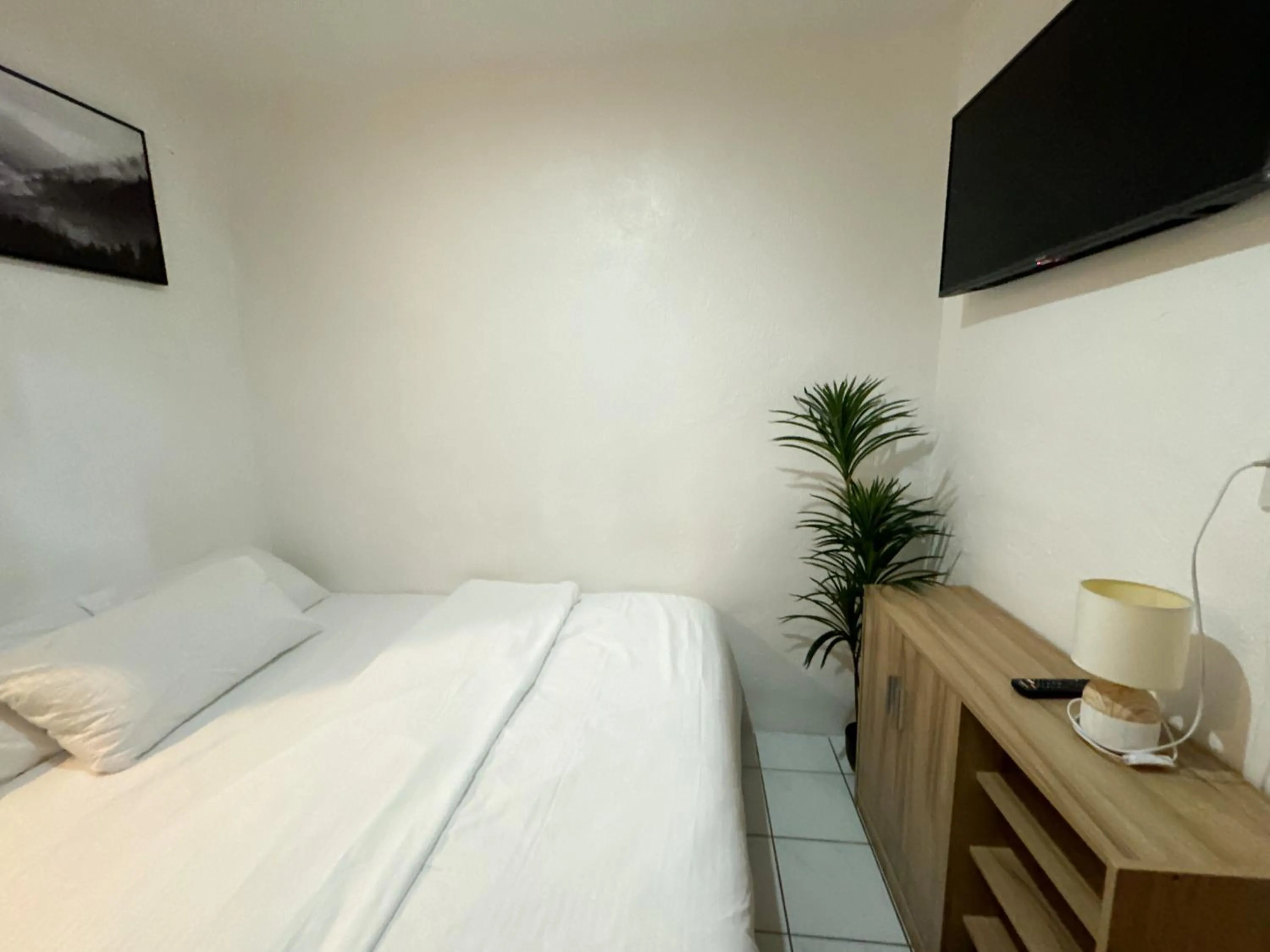 Bedroom, Bed in West Coast Beach House