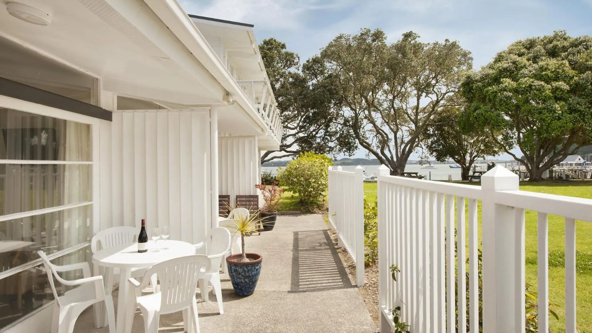 Sea view in Hananui Lodge and Apartments